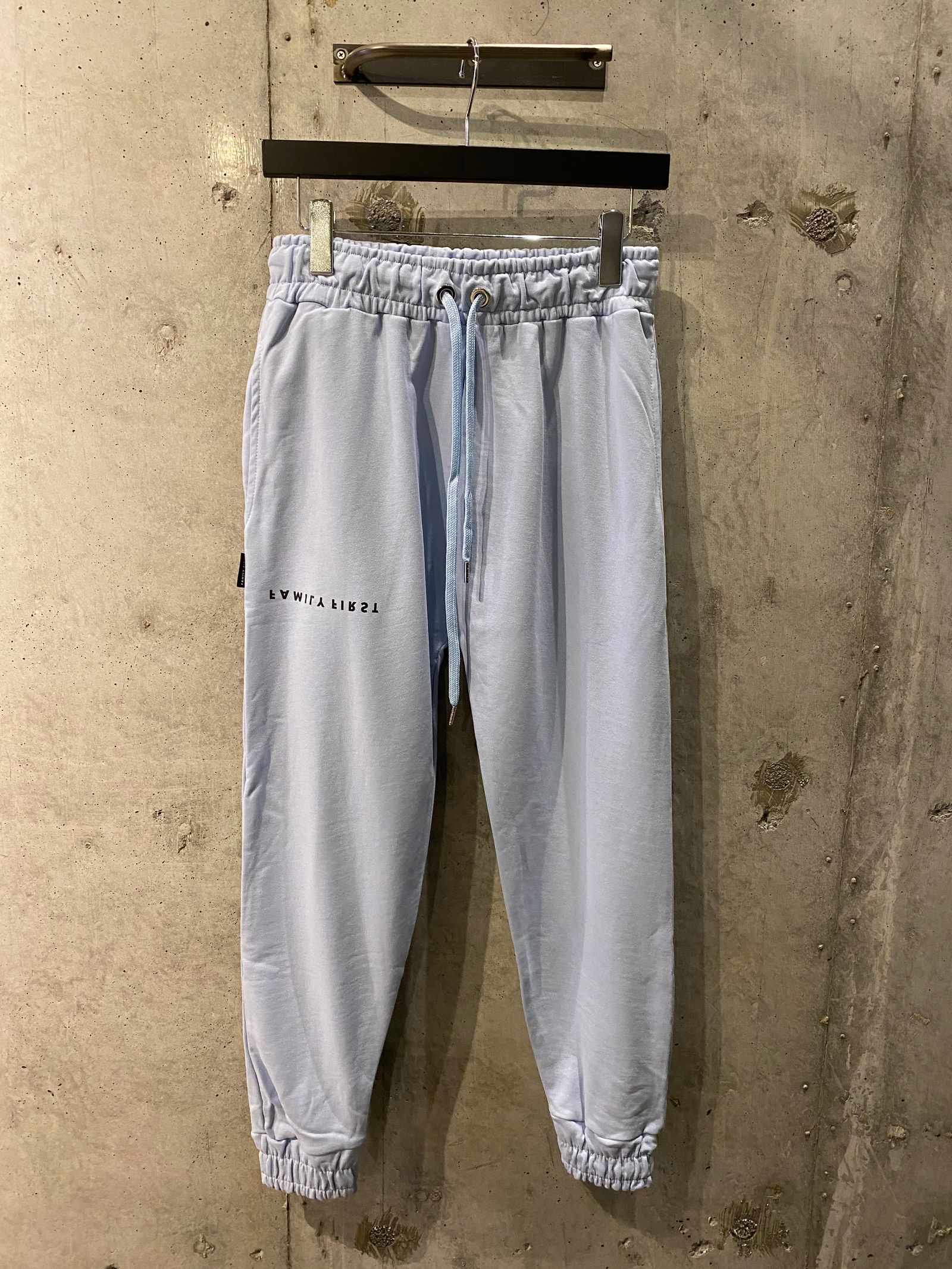 FAMILY FIRST MILANO - LOGO SWEAT PANTS/gray | R and another stories