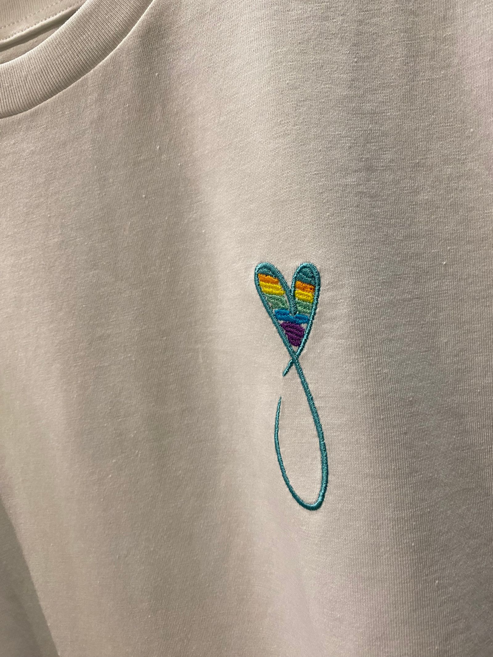 Tiphanie2/white-blue rainbow