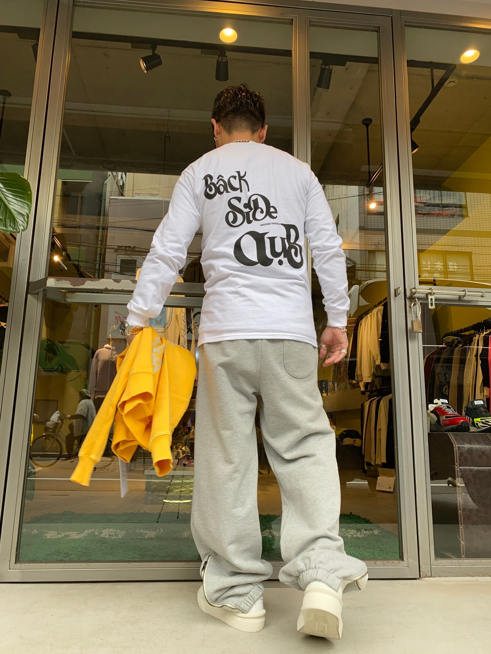BACK LOGO LONG TEE SHIRT/white
