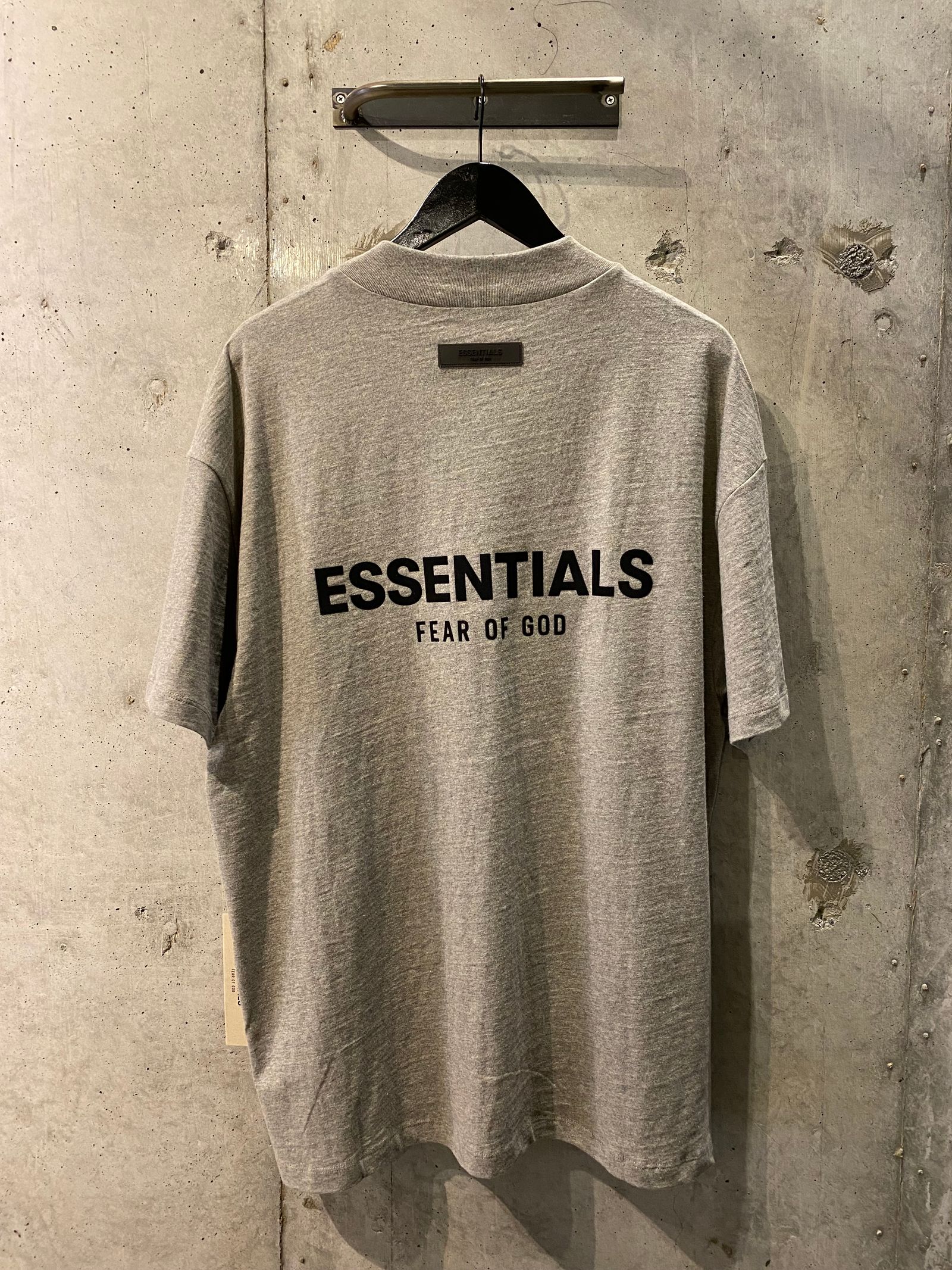 ESSENTIALS Tshirt(DARK OATME)