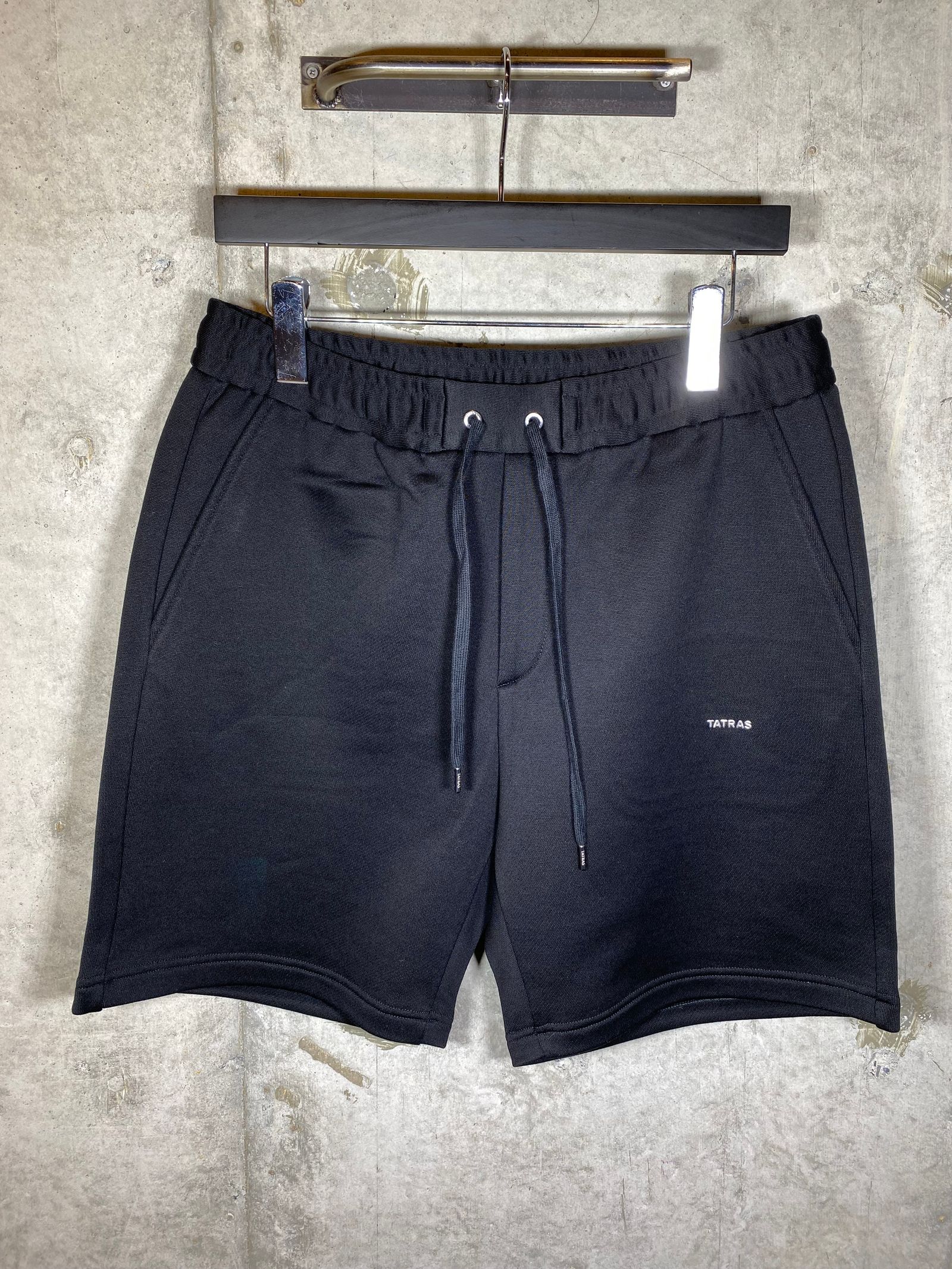 SHORTS/MTAT24S5093