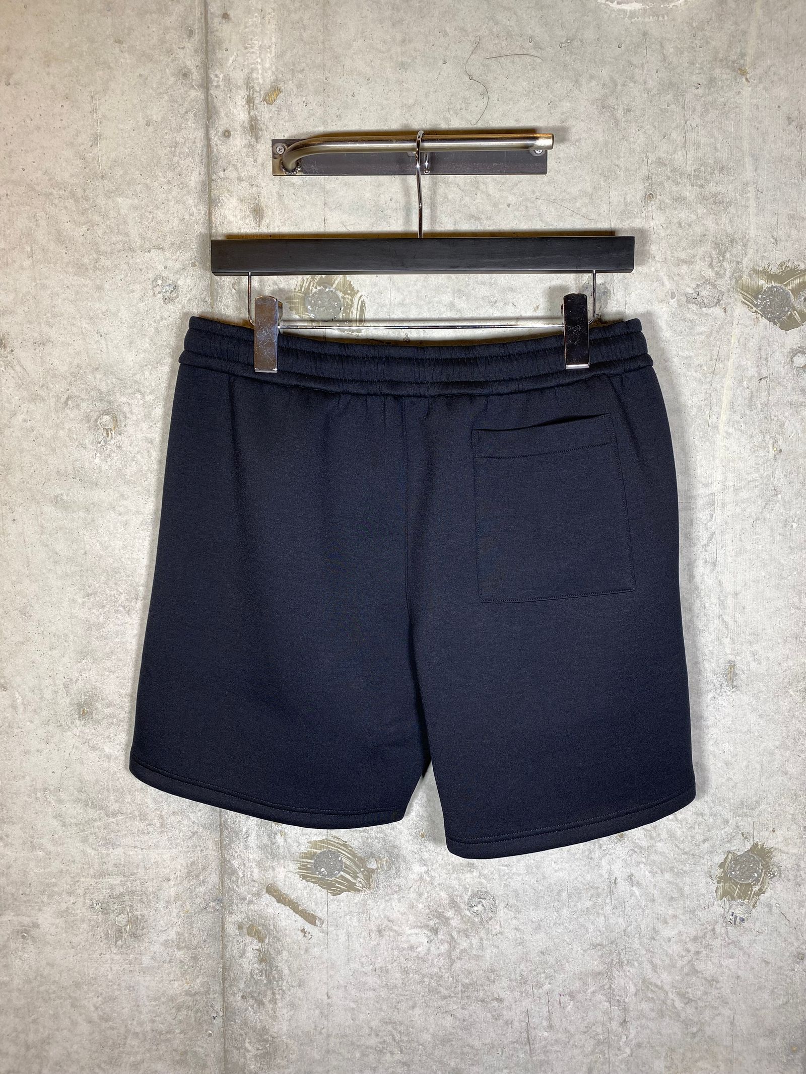 Raphael Cardboard Half Pants / Black