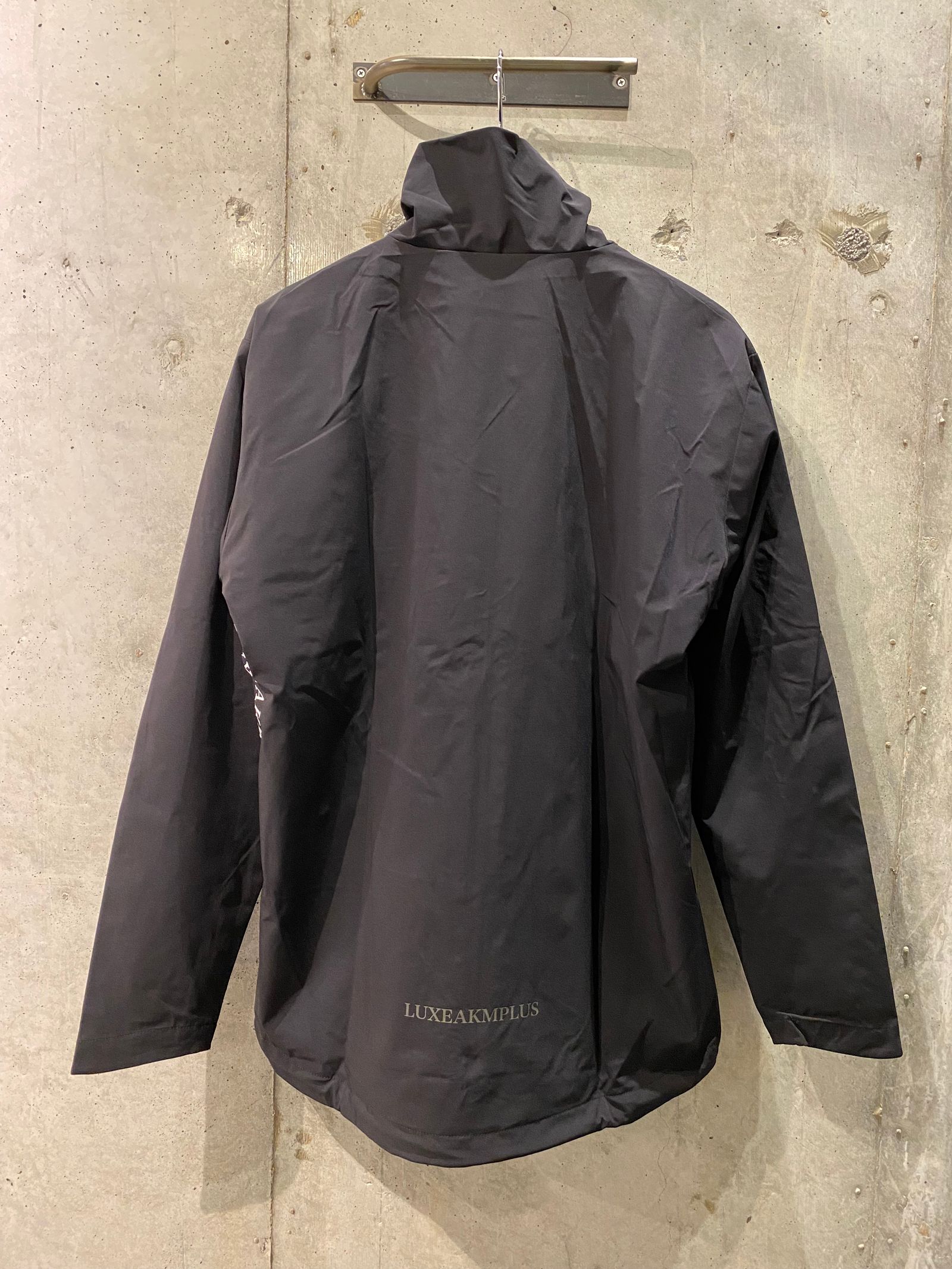 SMOOTH TRACK JACKET /