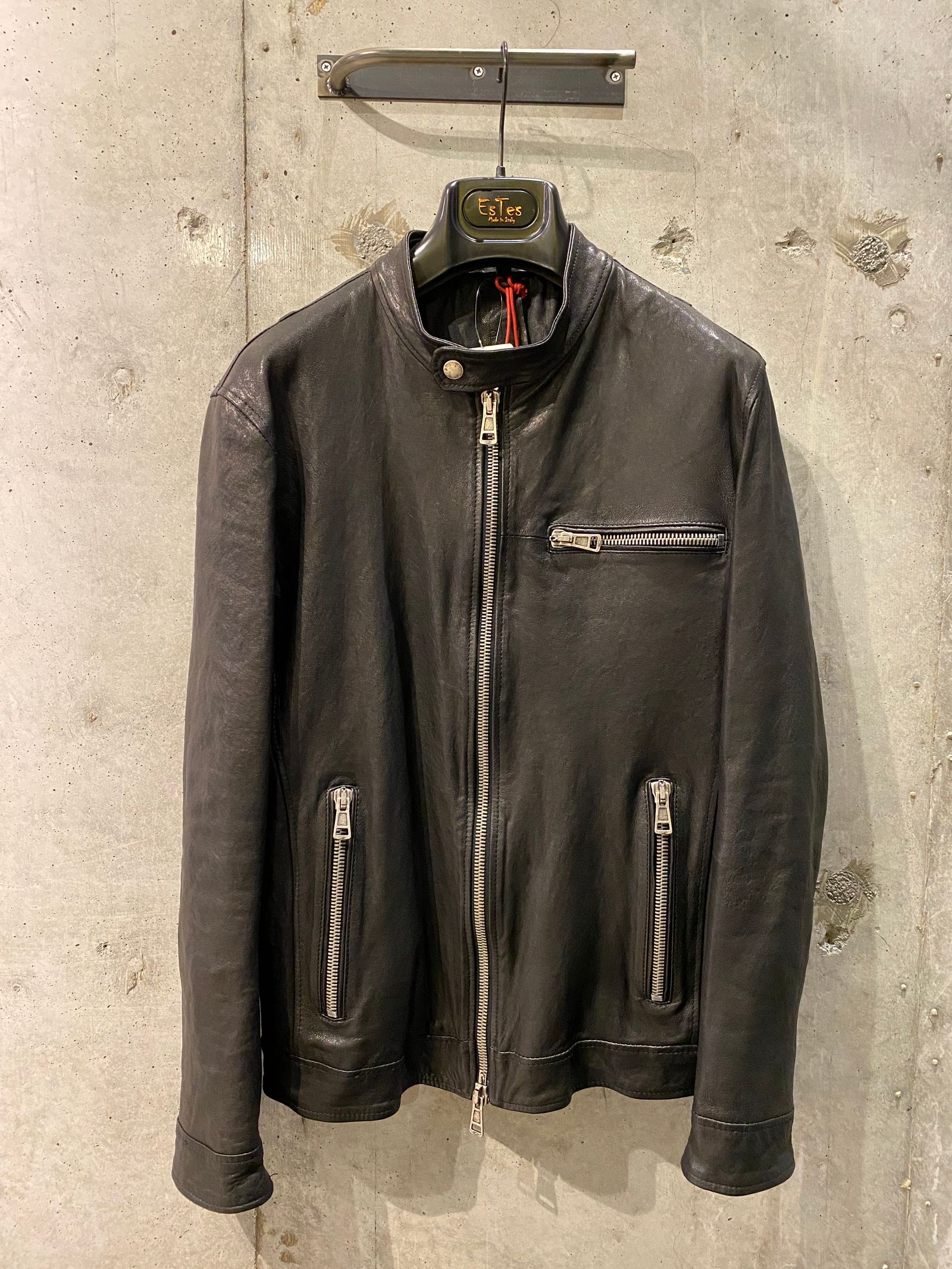 ESTES/Black