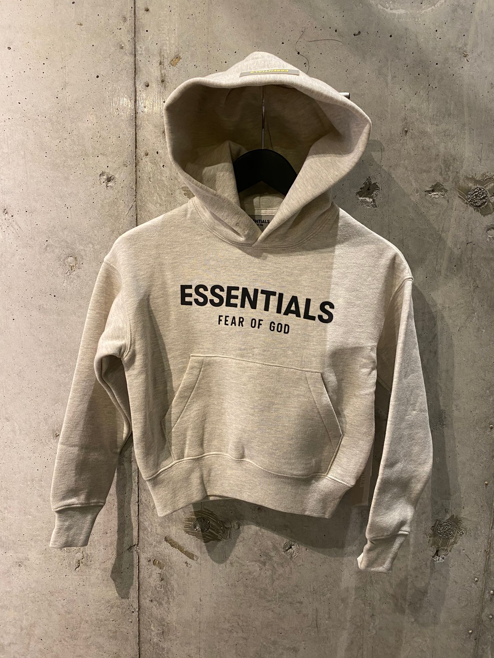 FOG ESSENTIALS PULLOVER HOODIE (KIDS)/OATMEAL