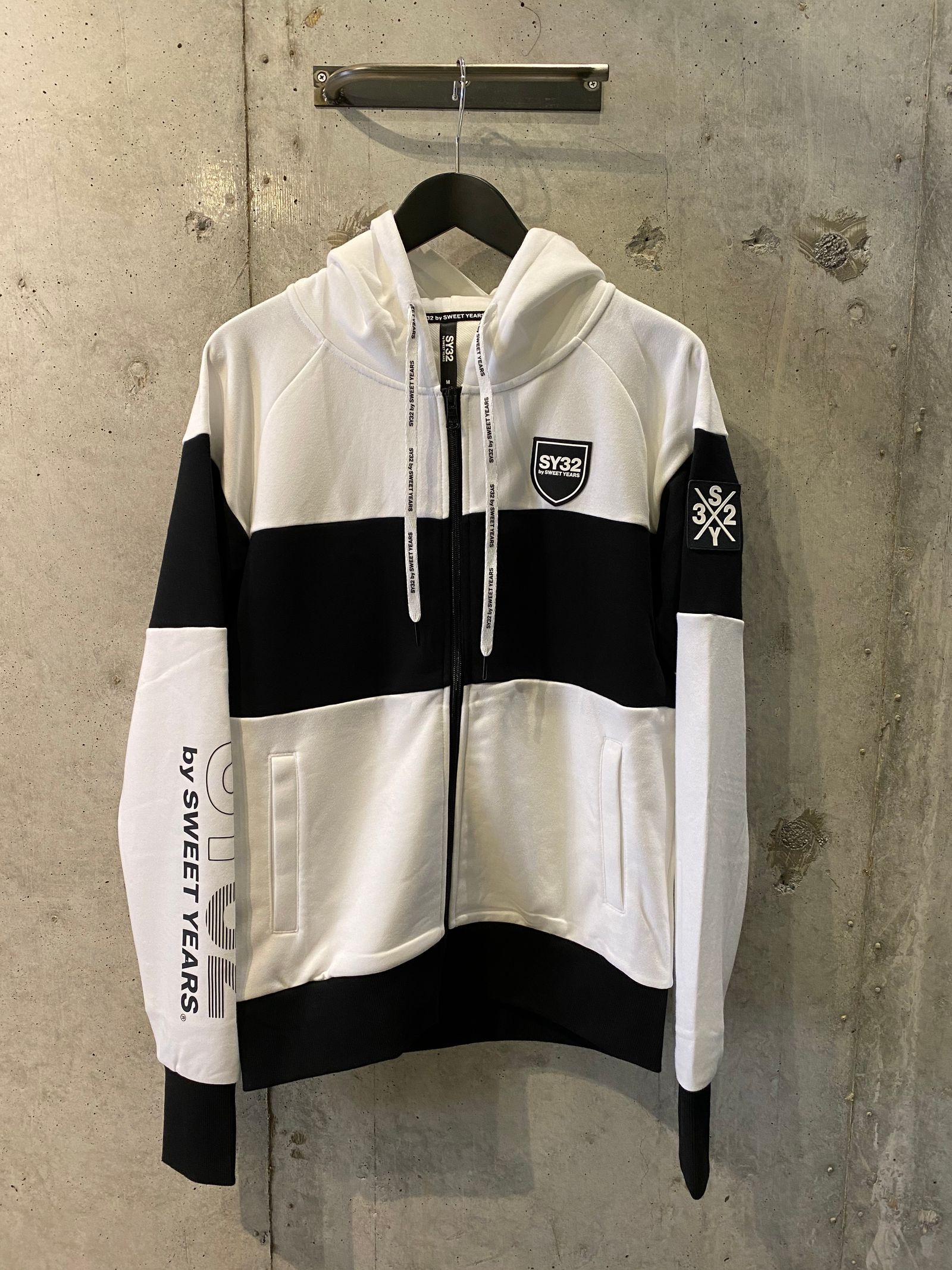 SY32 Border hoodie/WHITE