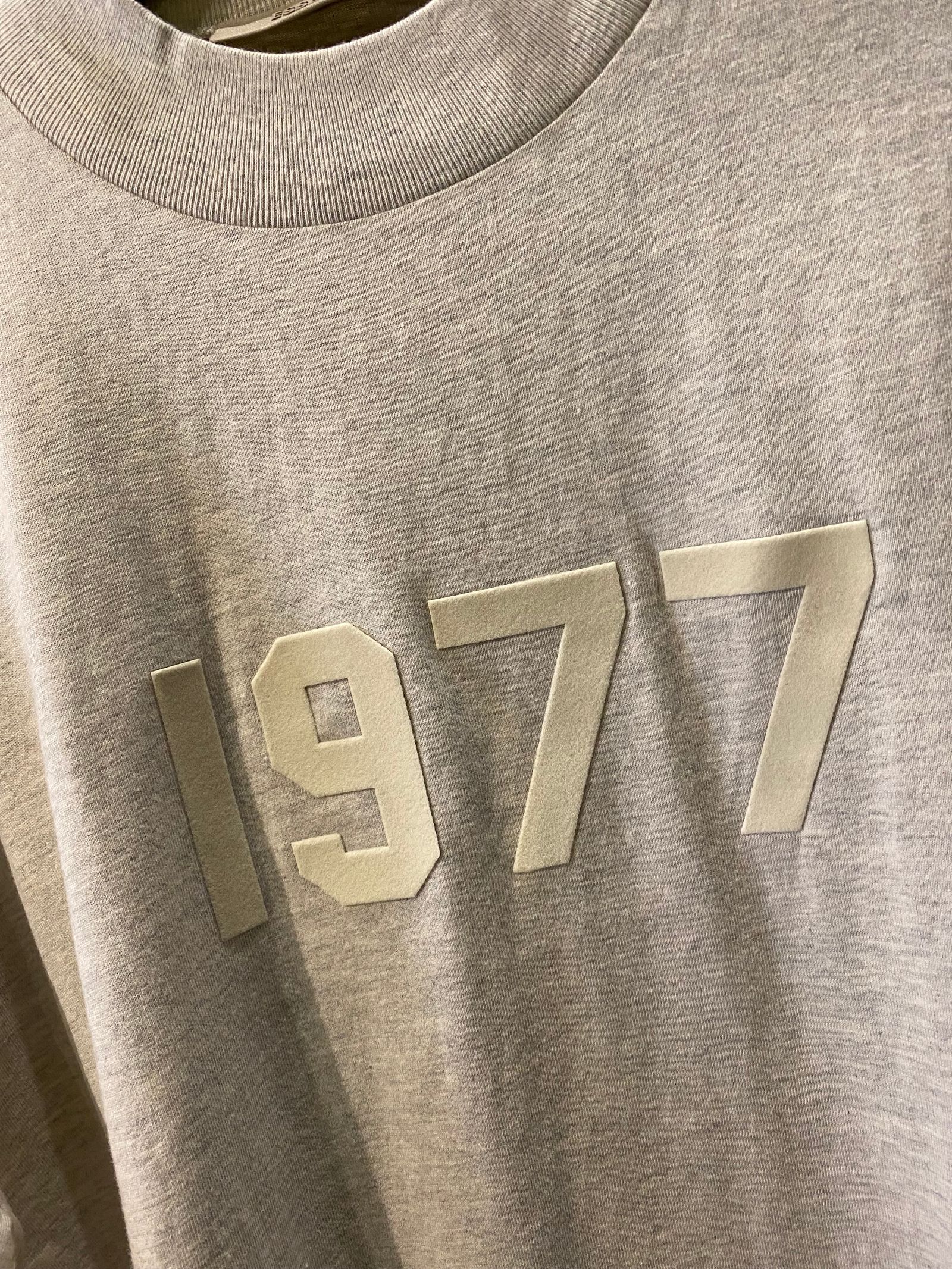 ESSENTIALS 1977 long tee shirt/ LIGHT OATMEAL