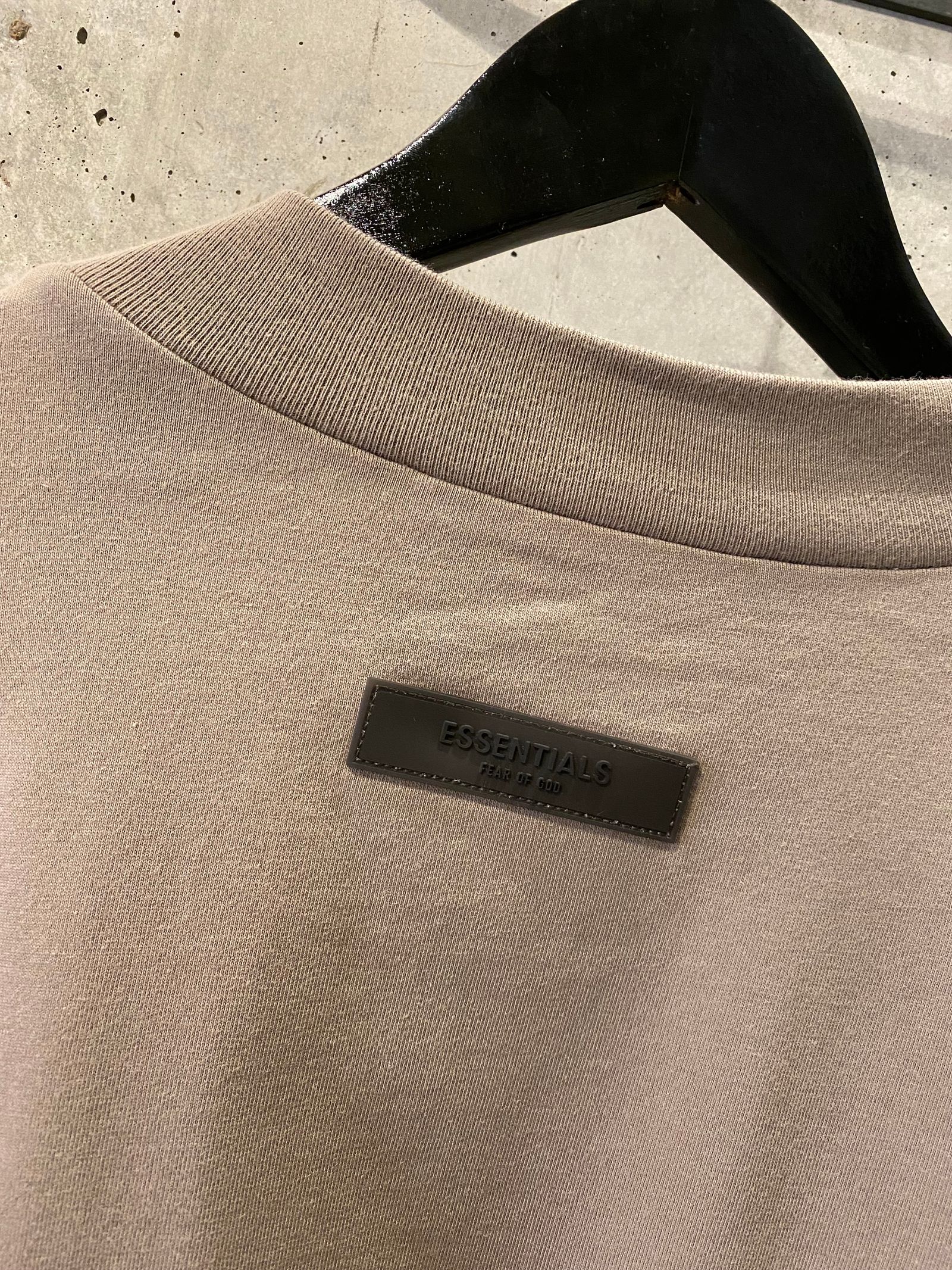 ESSENTIALS Tshirt(BROWN)