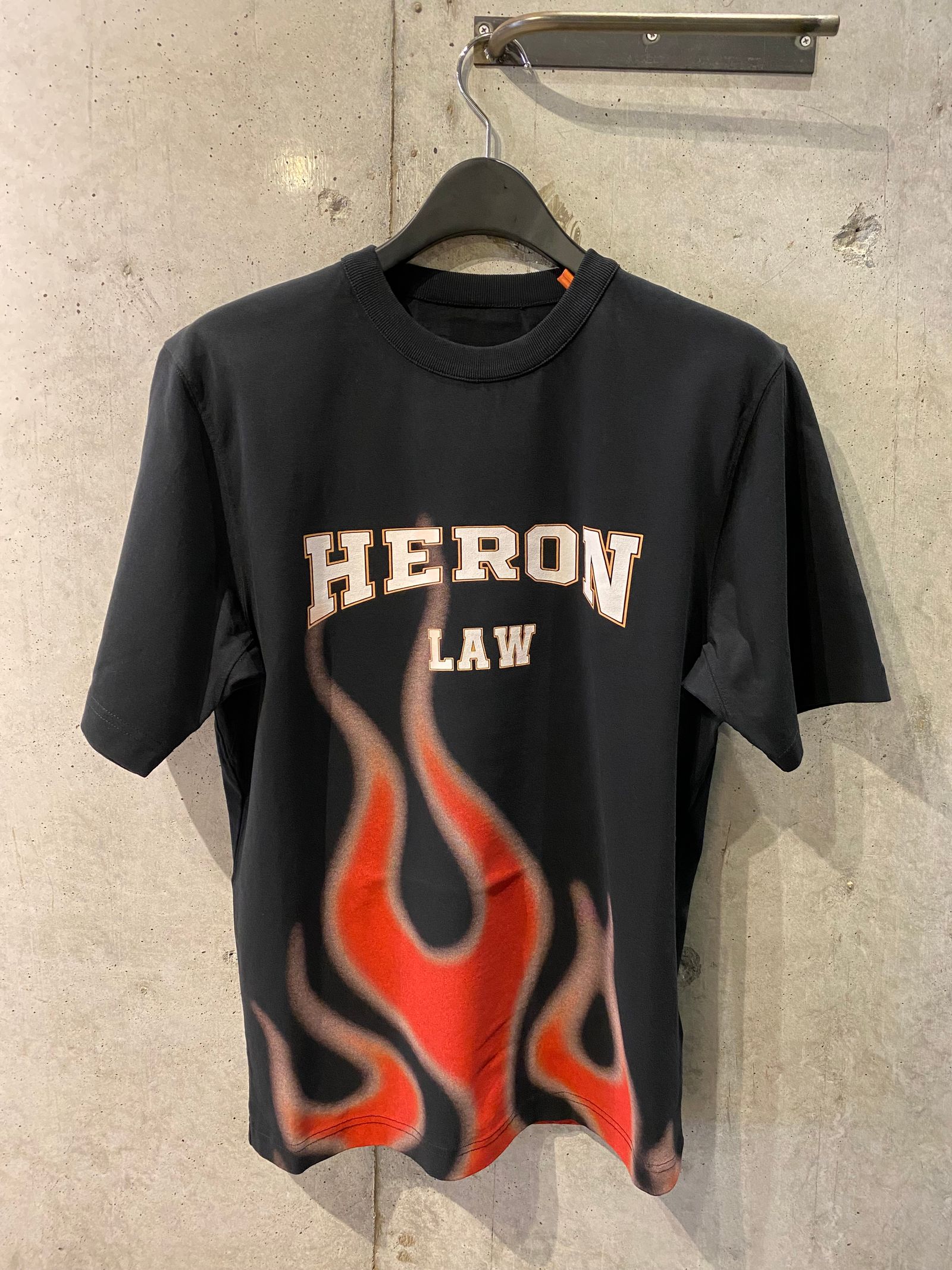 HERON PRESTON - Heron Law Flames Tシャツ/black | R and another stories