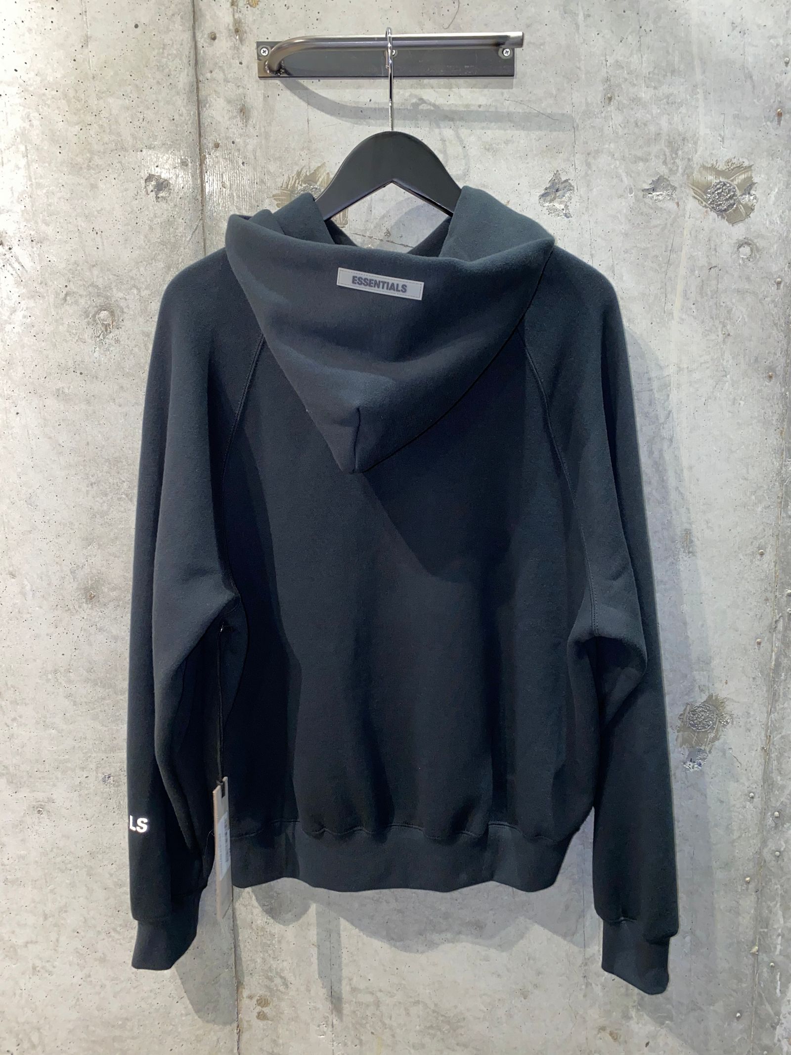 FOG ESSENTIALS PULLOVER HOODIE/Black