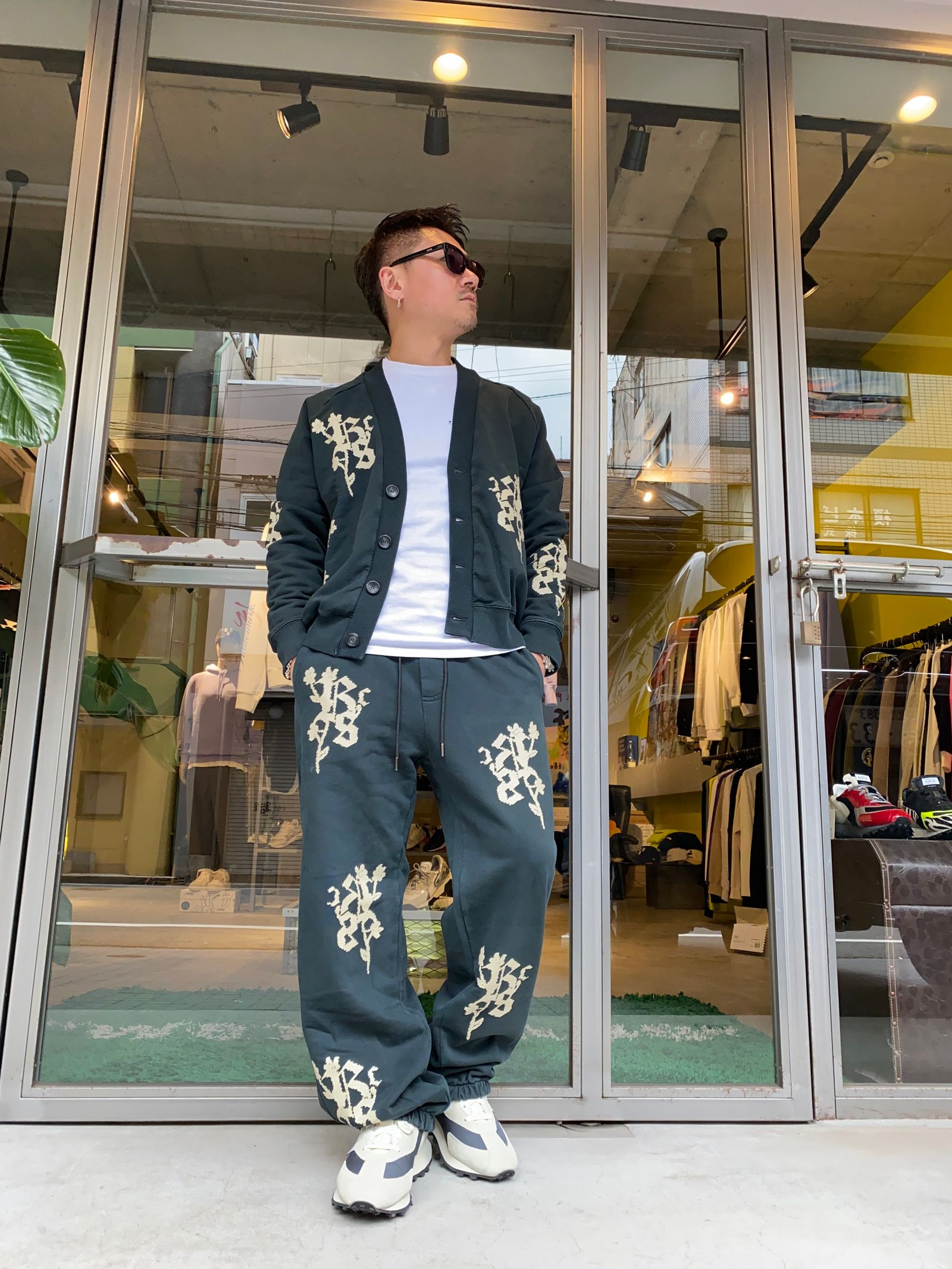 FLEECE ZIPPED PANTS/FLOWER BLACK