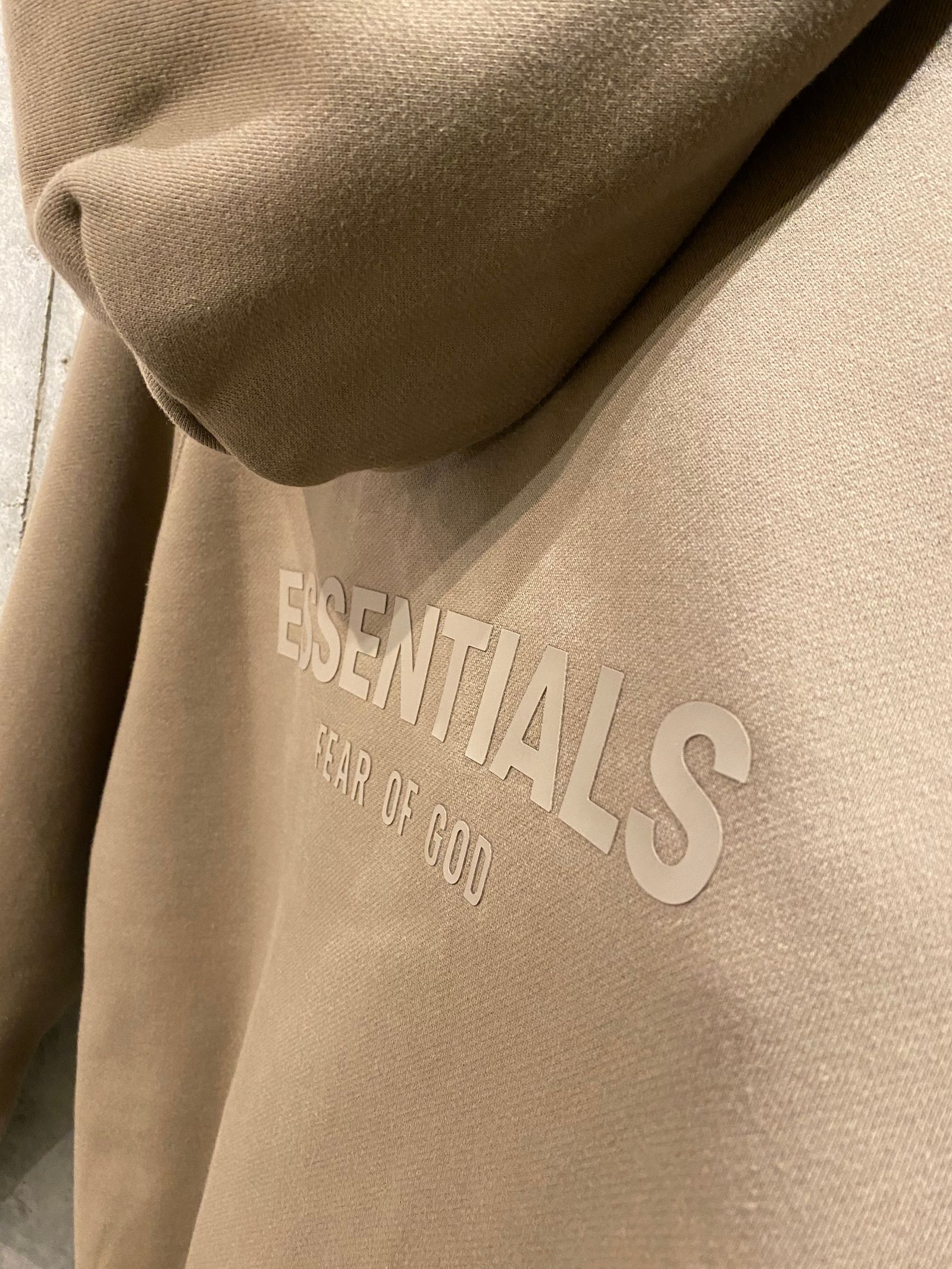 FOG ESSENTIALS PULLOVER HOODIE/harvest