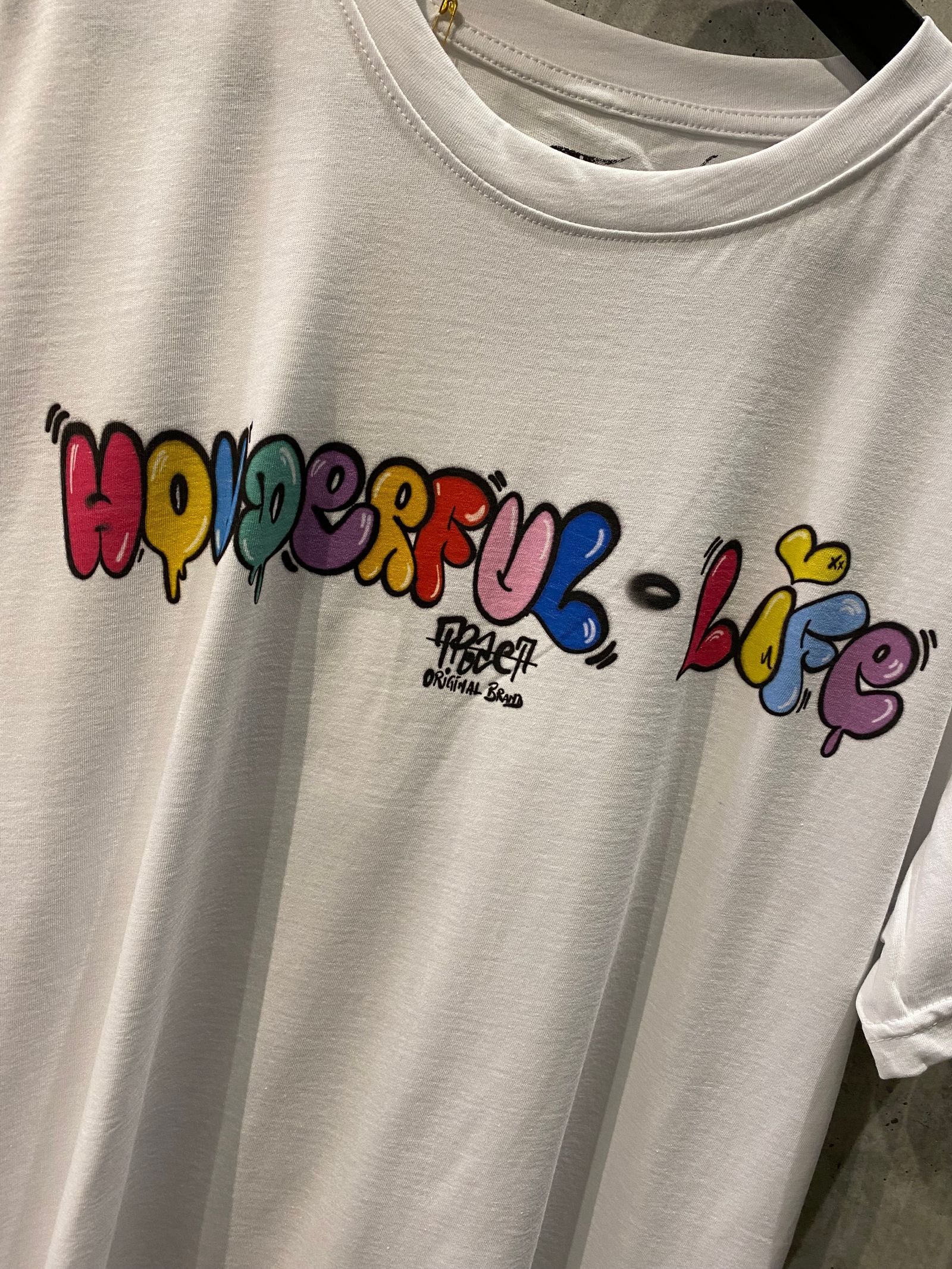 WONDERFUL LIFE tee