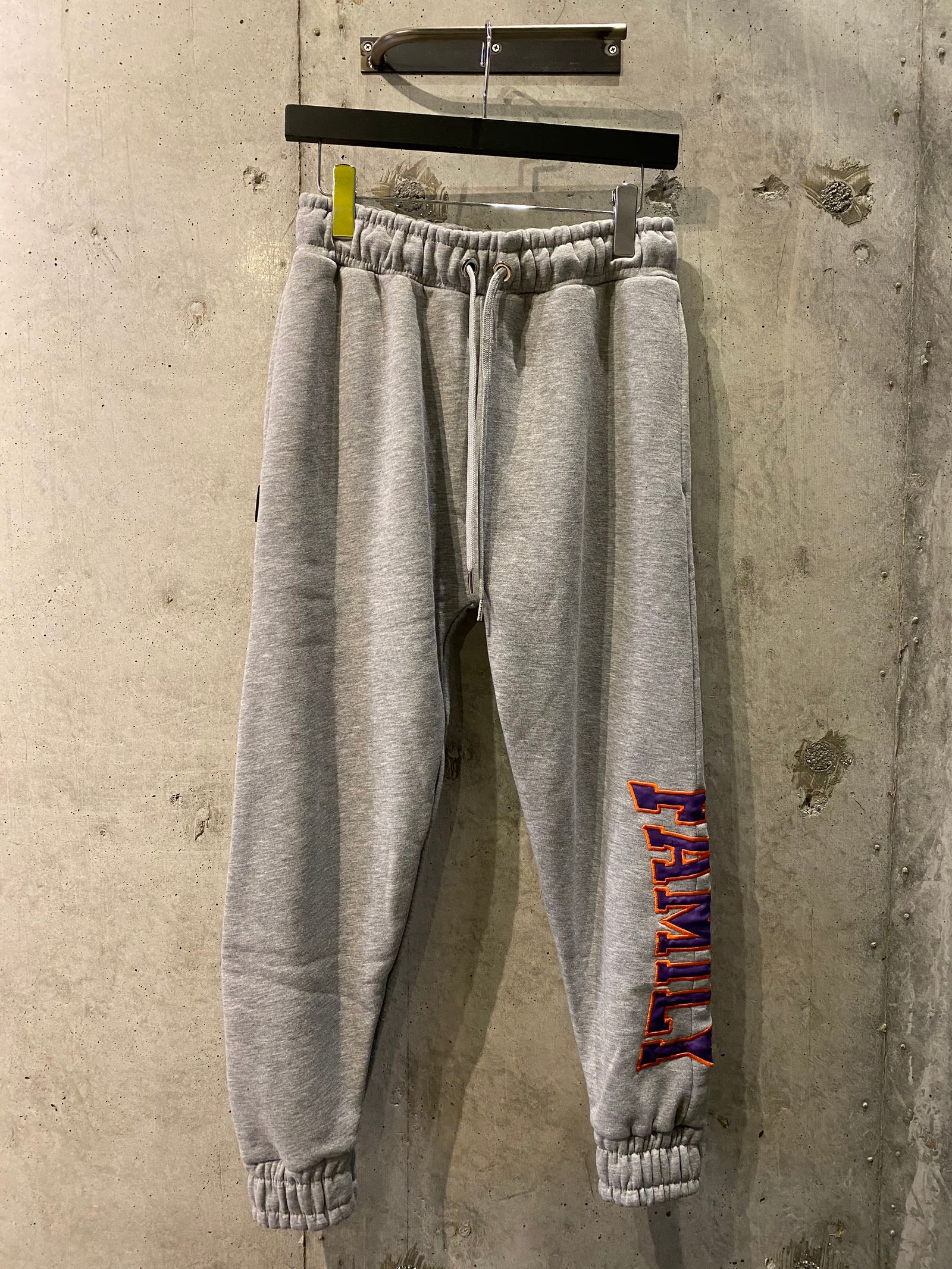 FAMILY FIRST MILANO - LOGO SWEAT PANTS/gray | R and another stories