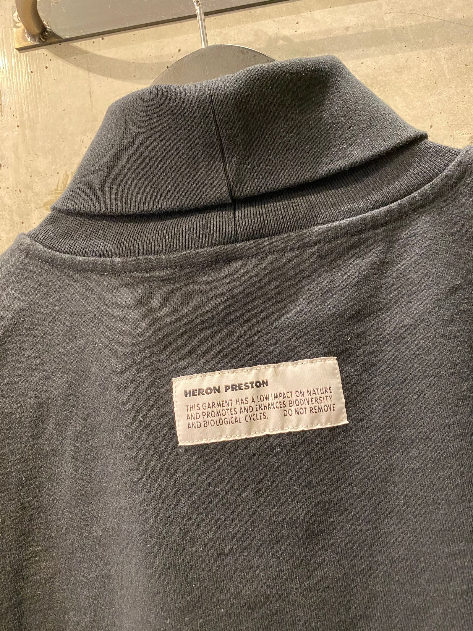 HERON PRESTON-turtleneck