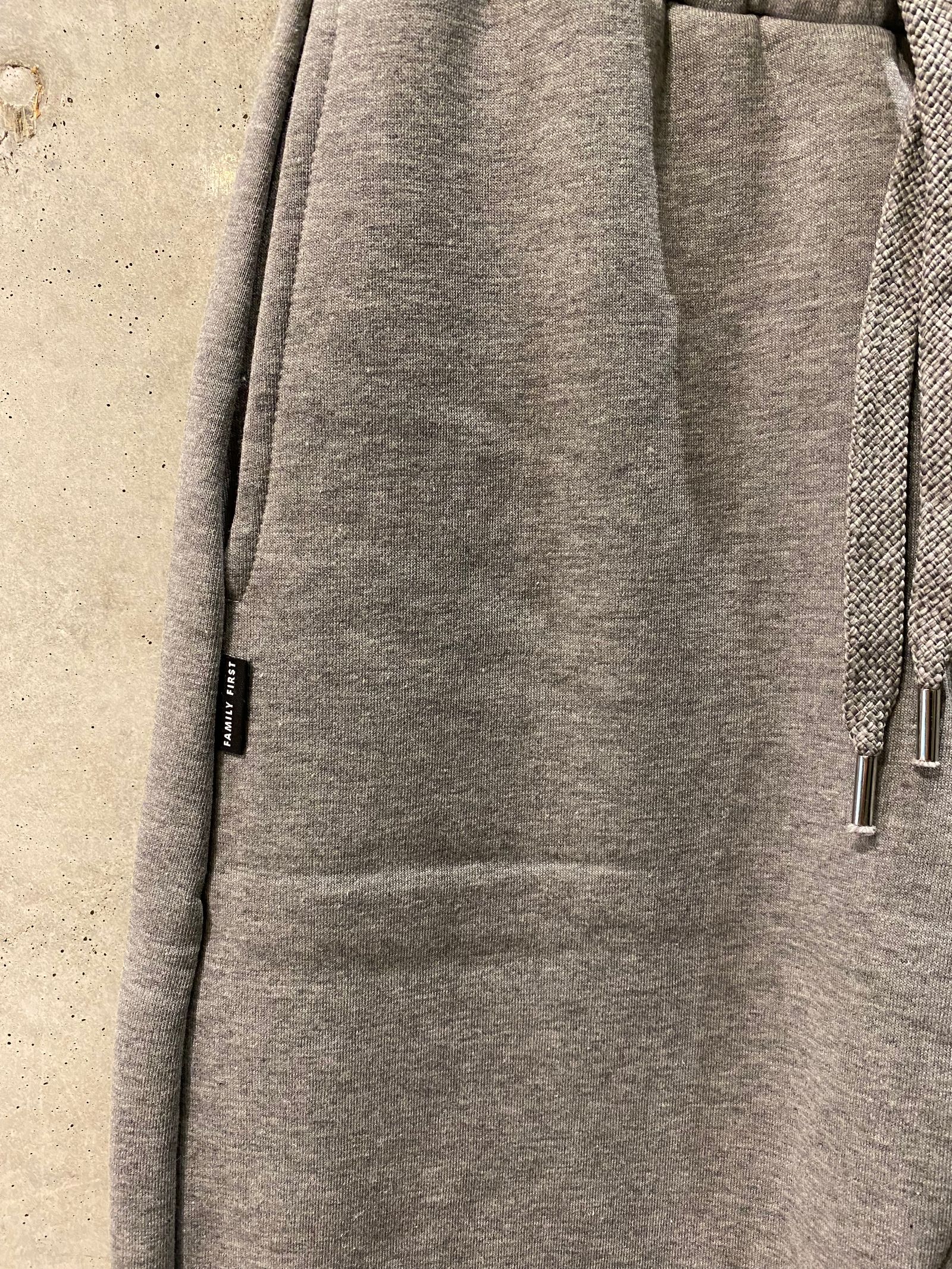 I Love Milano sweat pants / gray
