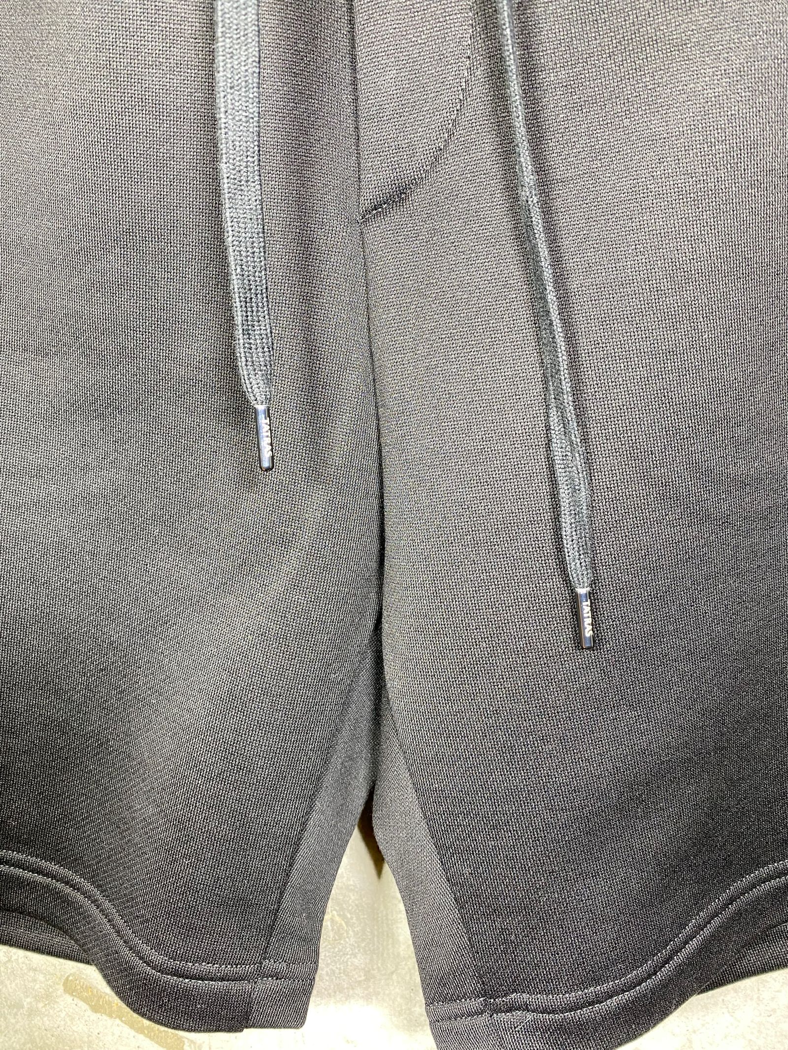 SHORTS/MTAT24S5093