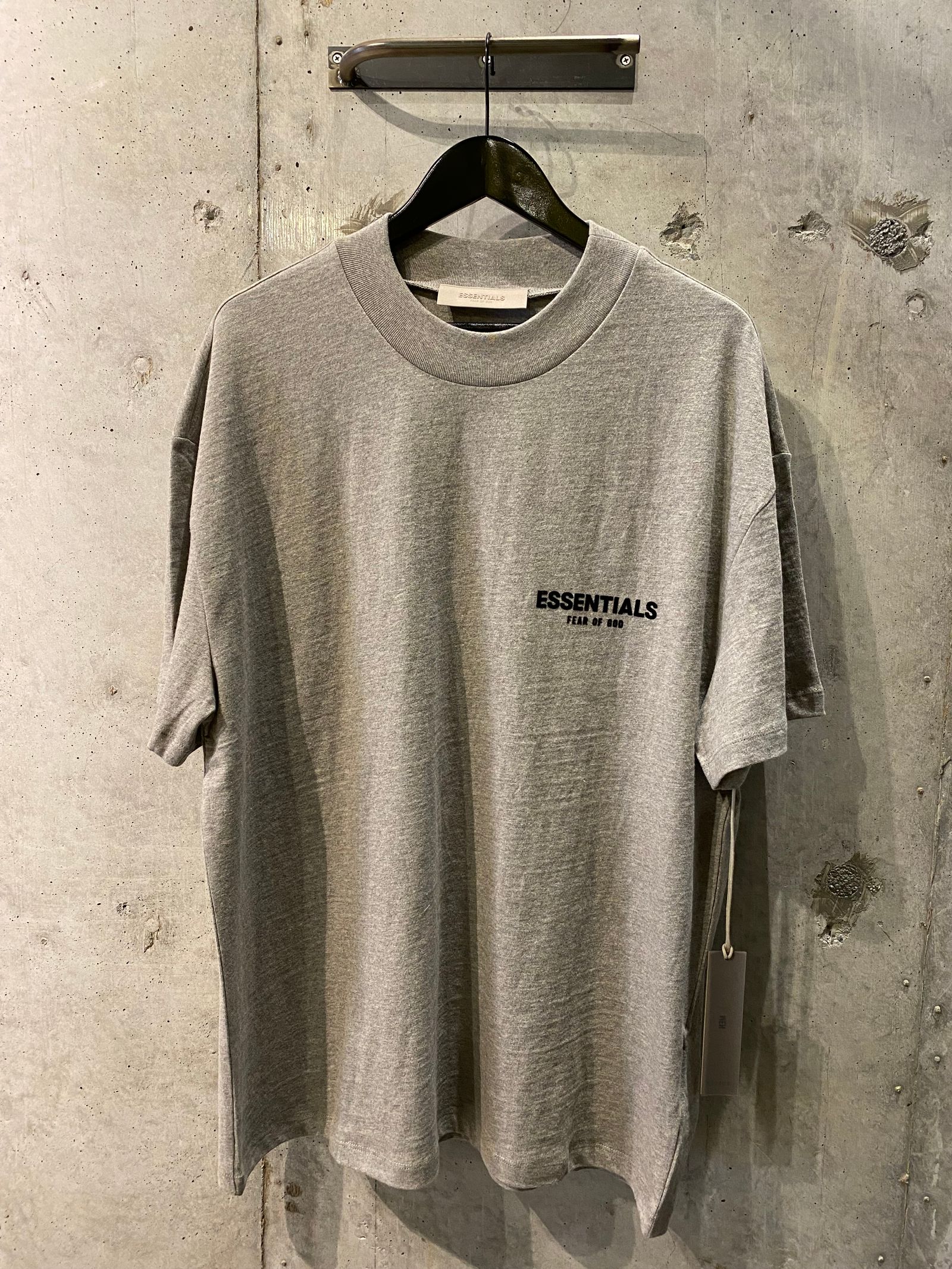 ESSENTIALS Tshirt(DARK OATME)