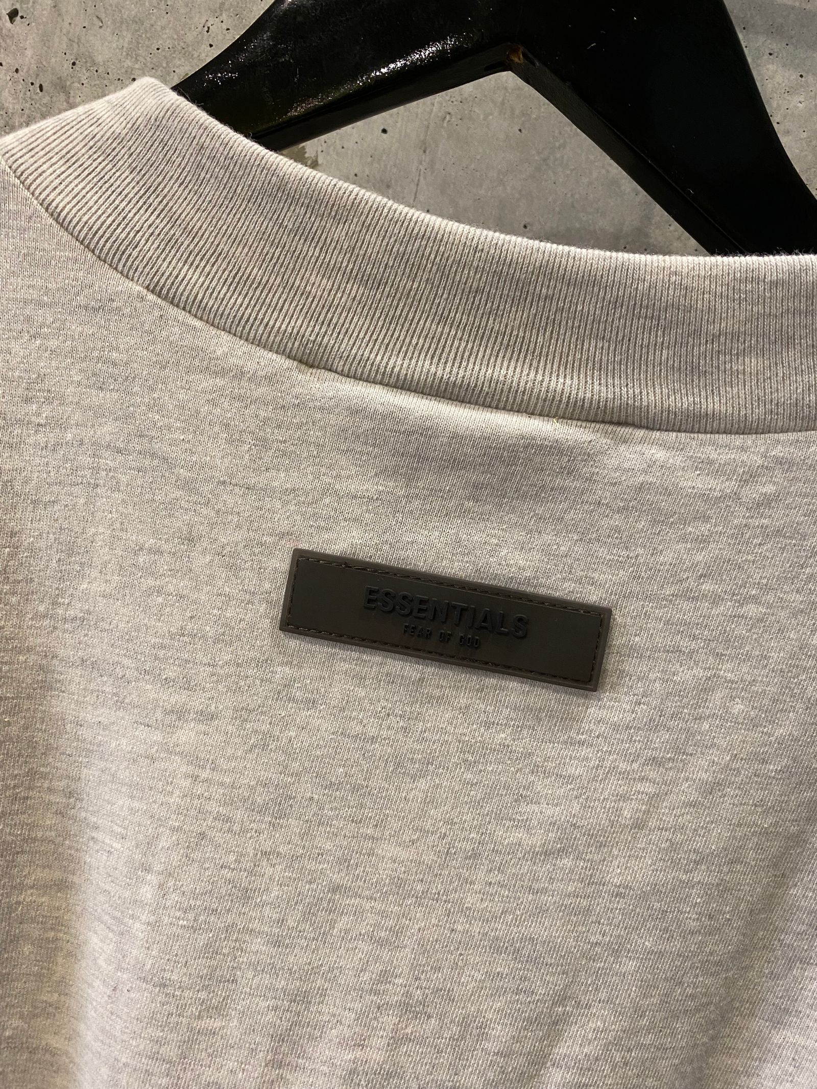 ESSENTIALS 1977 tee shirt/LIGHT OATMEAL