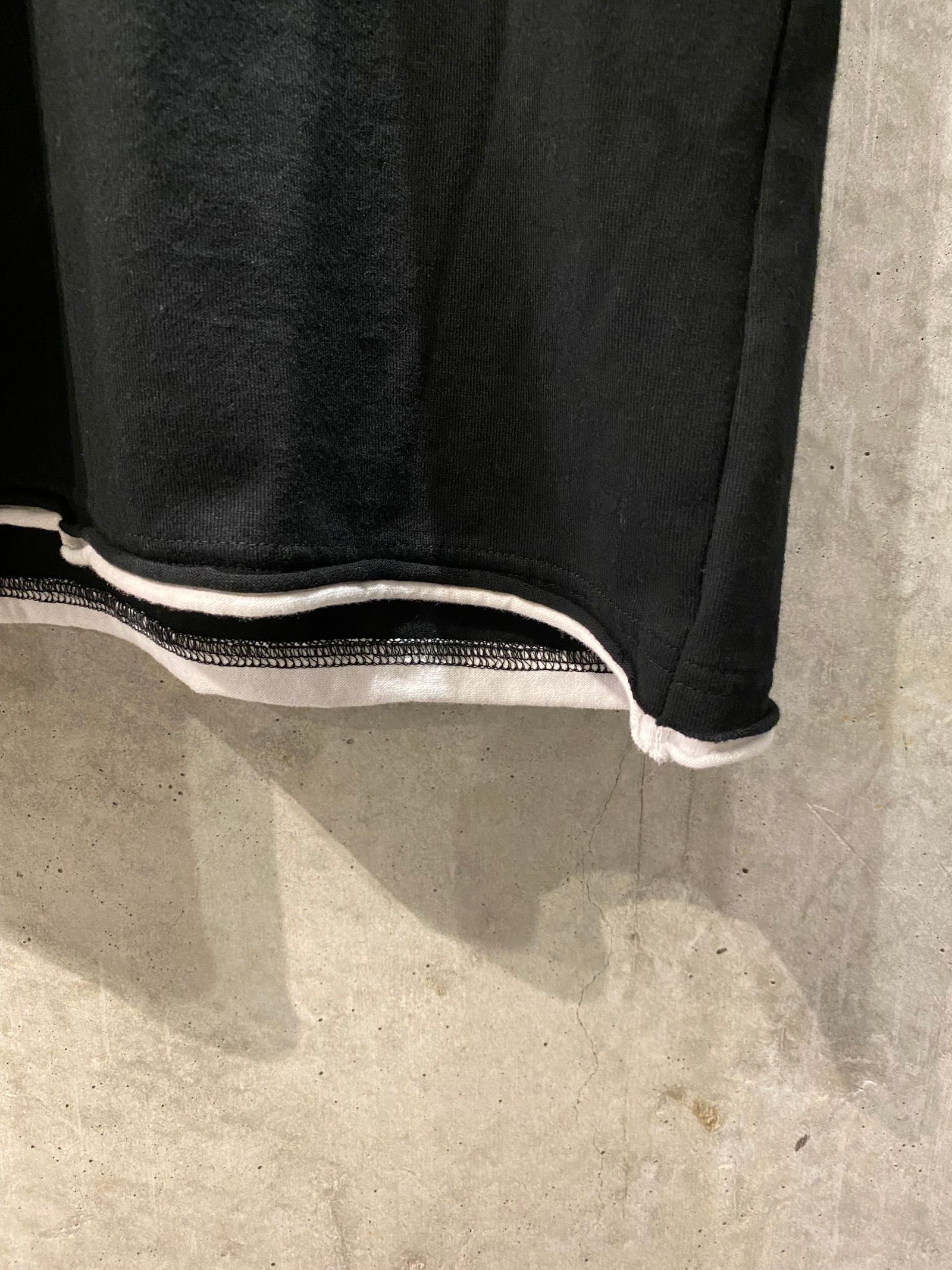 Layered T/black-white