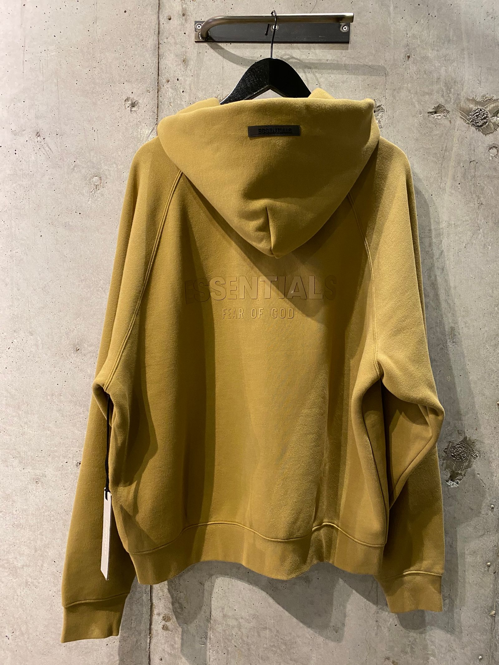 FOG ESSENTIALS PULLOVER HOODIE/amber