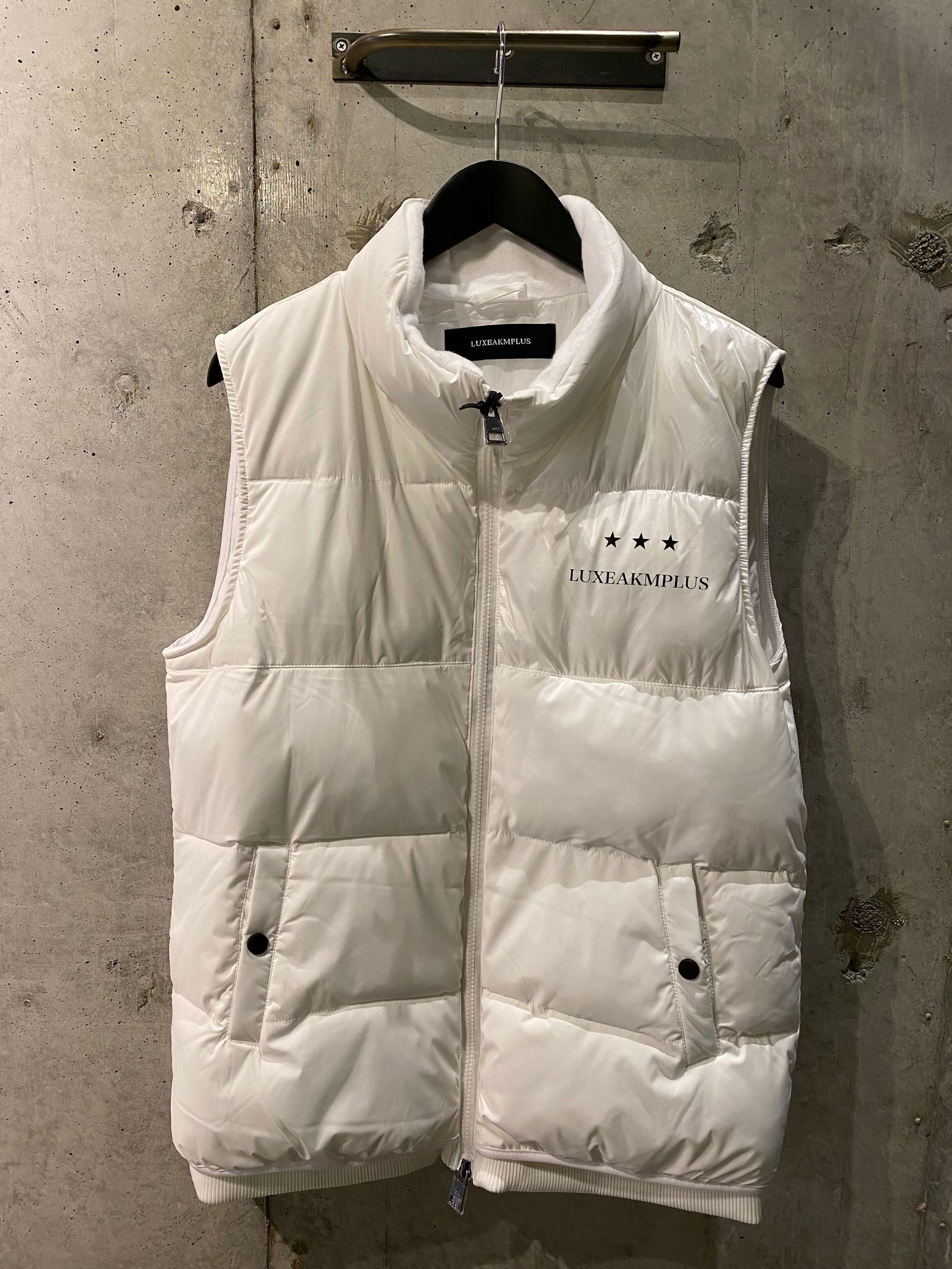 BIG BACK LOGOVEST/white