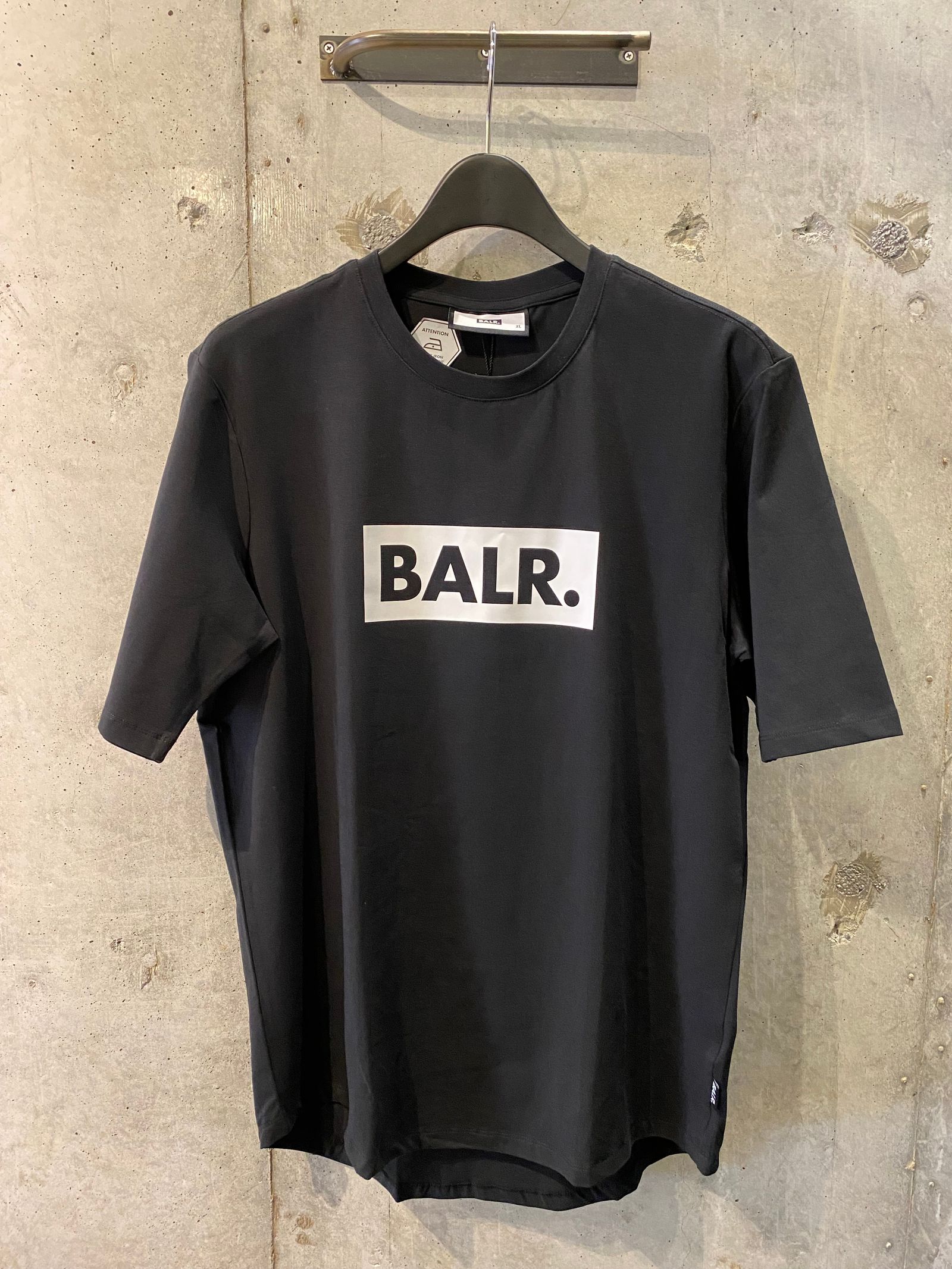 BALR. - BALR METAL LOGO Tshirt / black | R and another stories