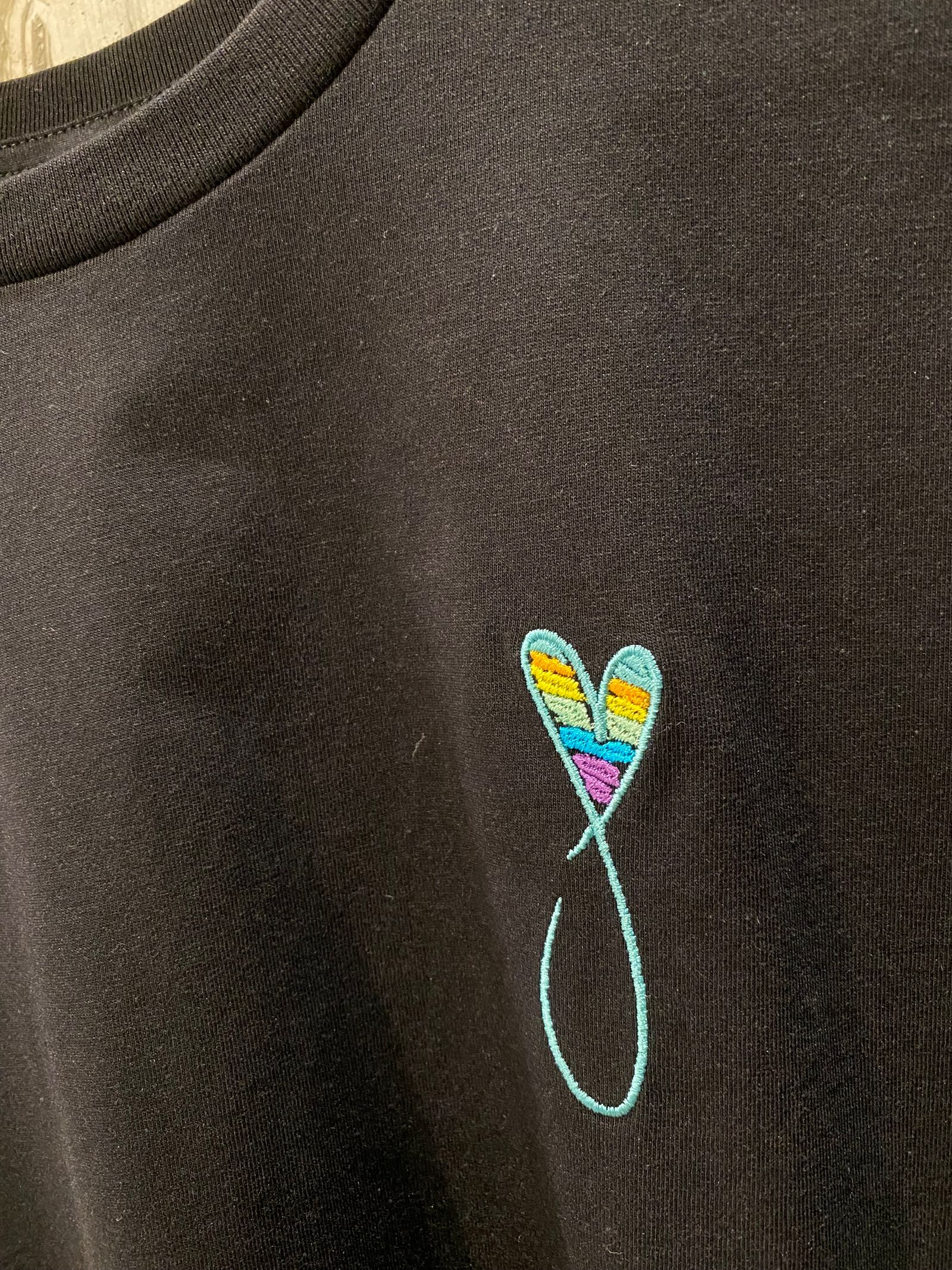 Tiphanie2/black-blue rainbow