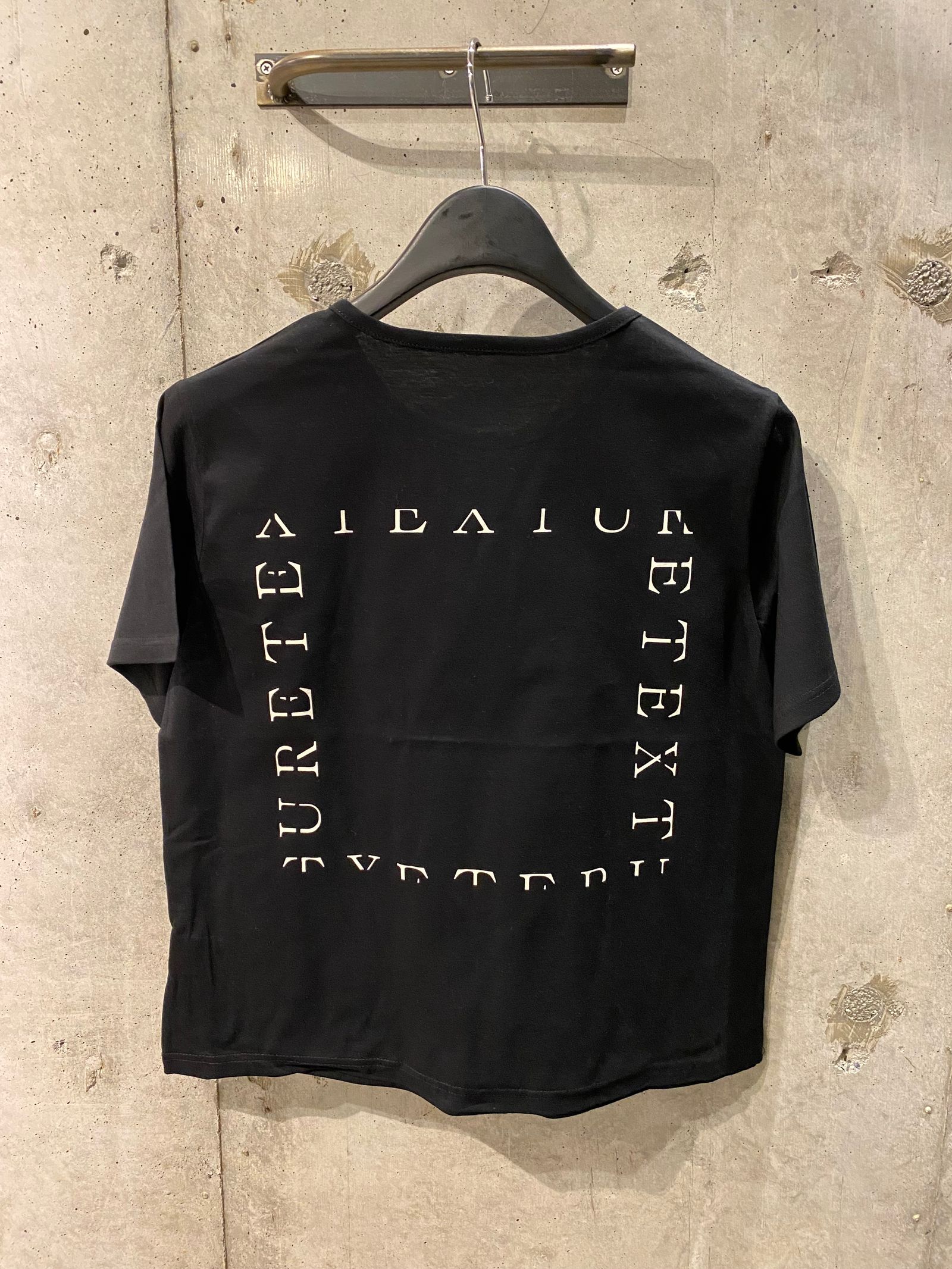 TEE/black