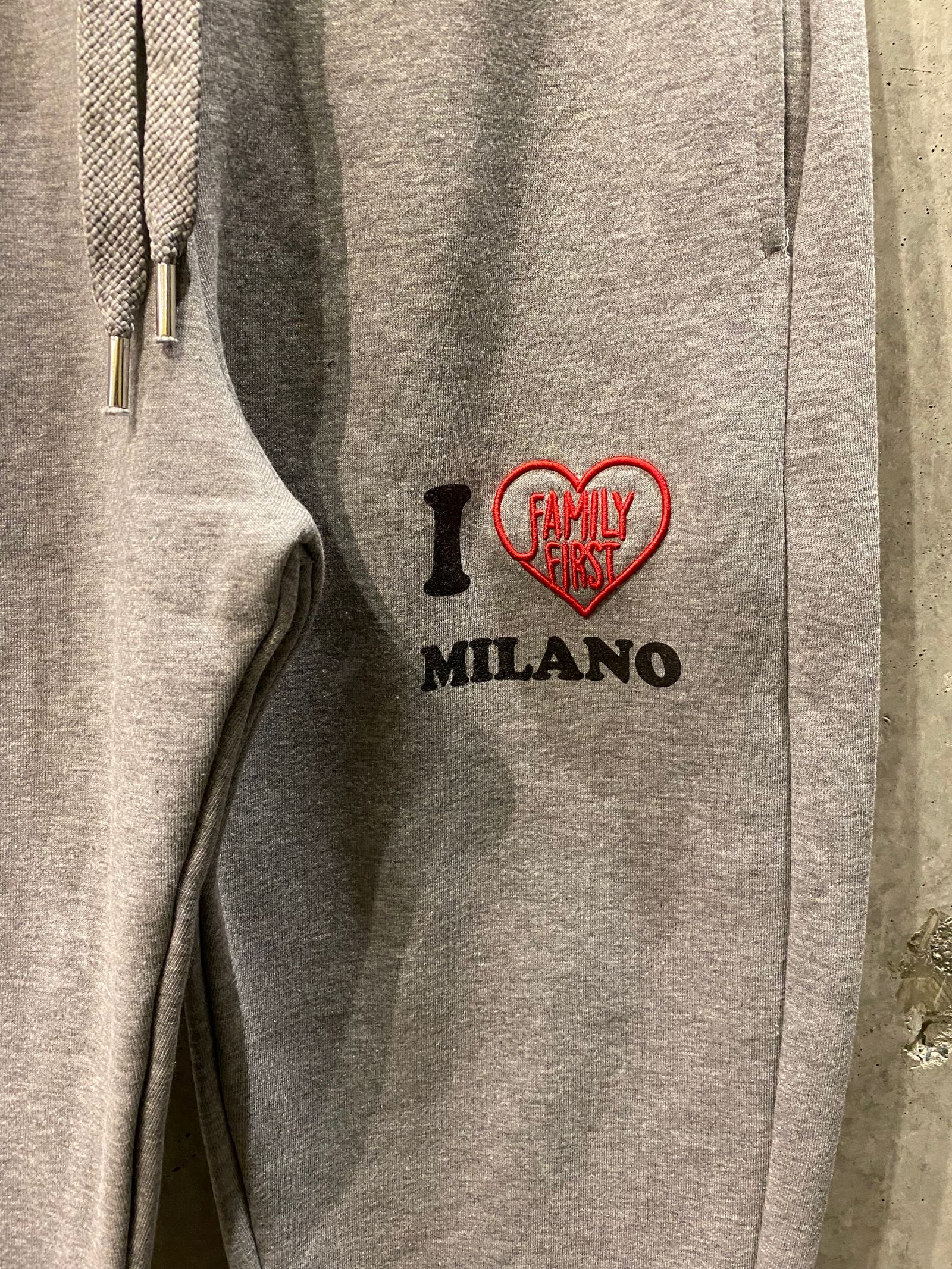 I Love Milano sweat pants / gray