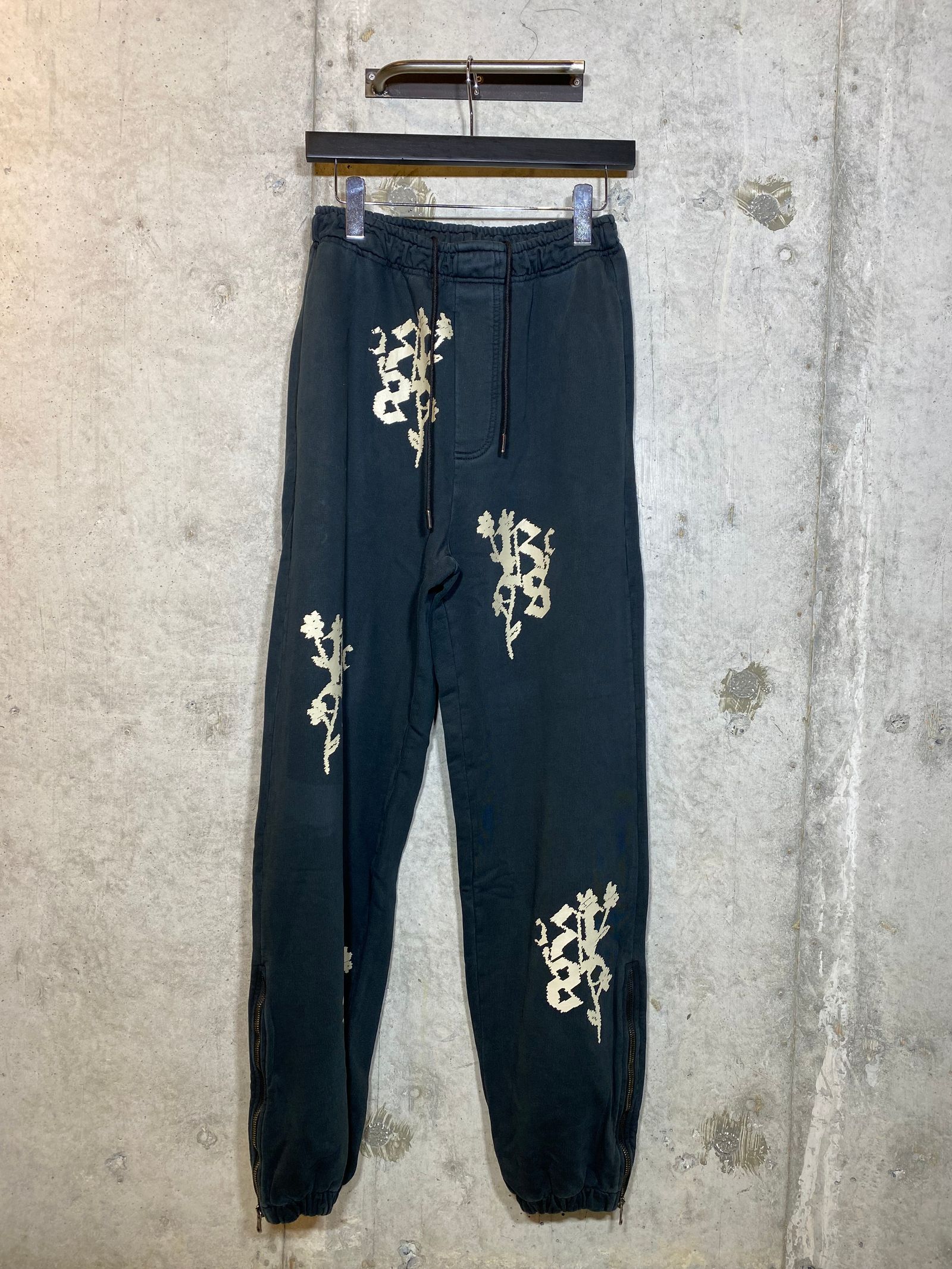 FLEECE ZIPPED PANTS/FLOWER BLACK