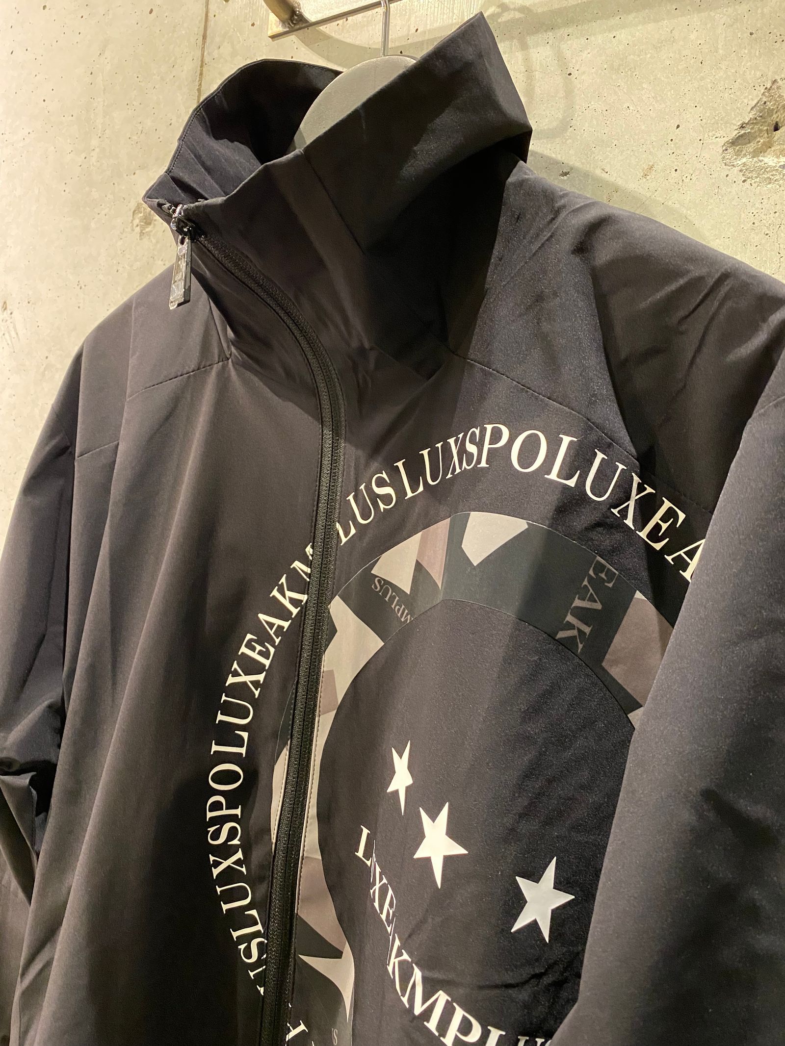 SMOOTH TRACK JACKET /
