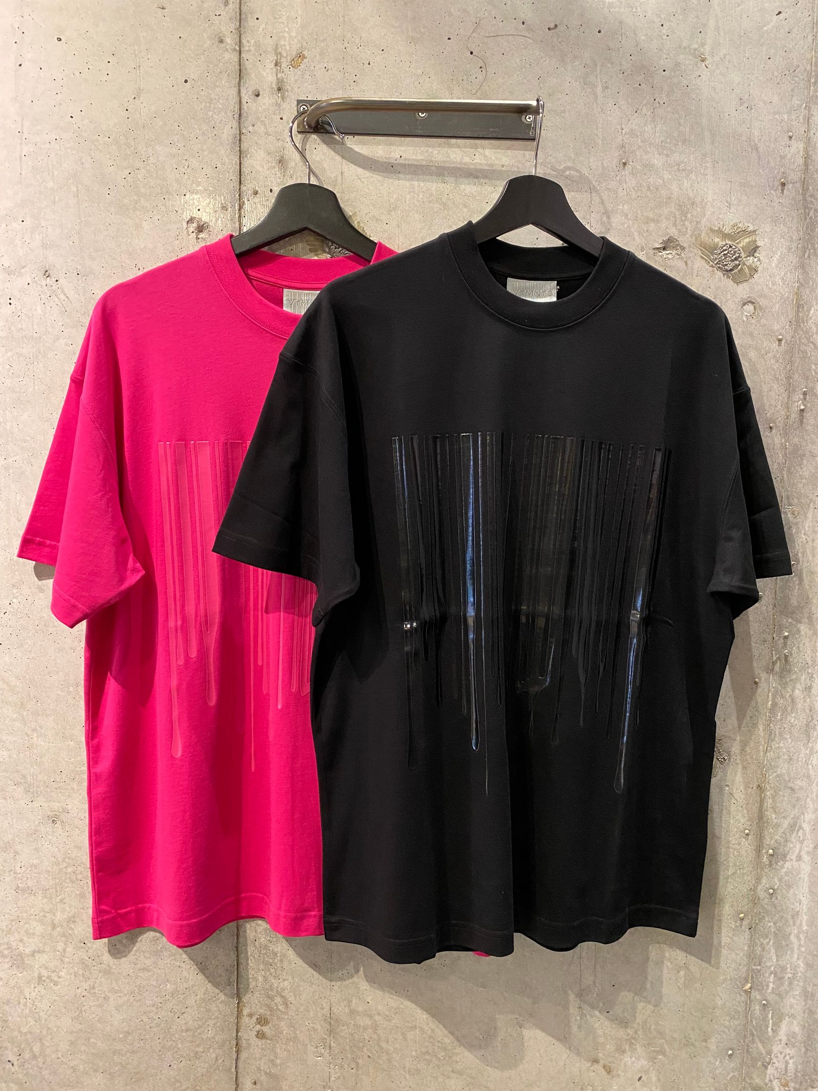 Dripping Barcode / Black