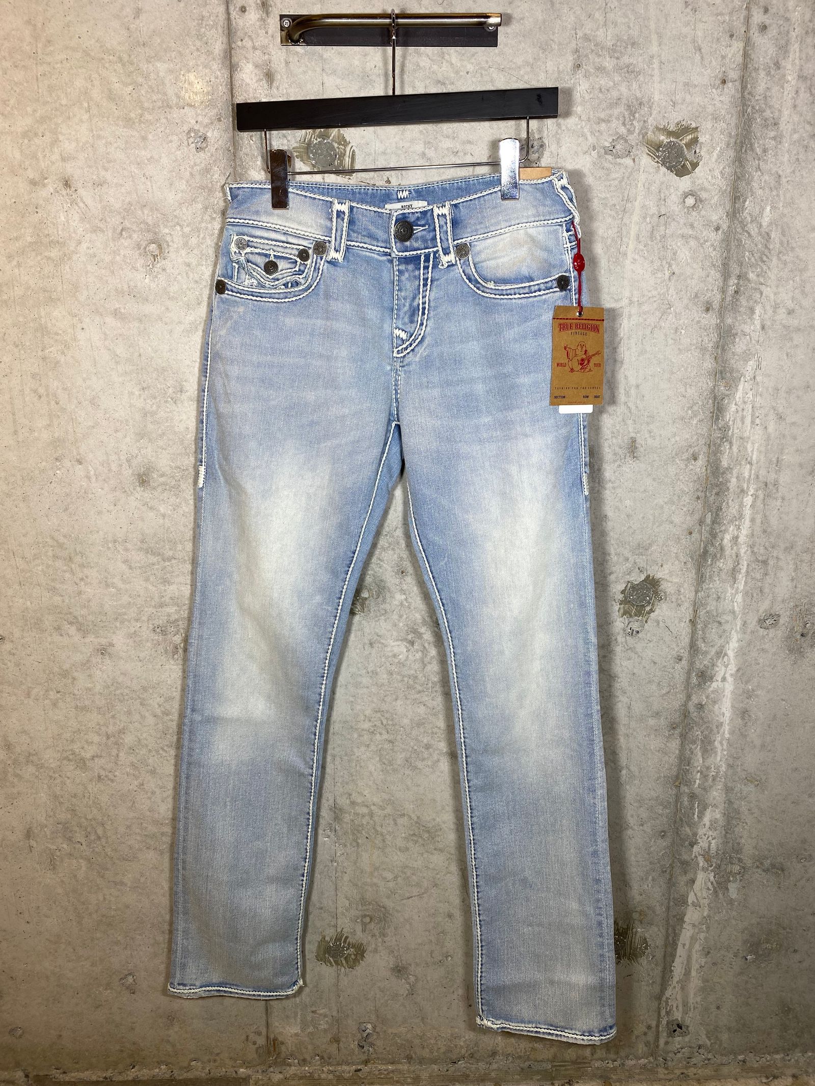 RICKY / WITH FLAP ROPE STITCH
