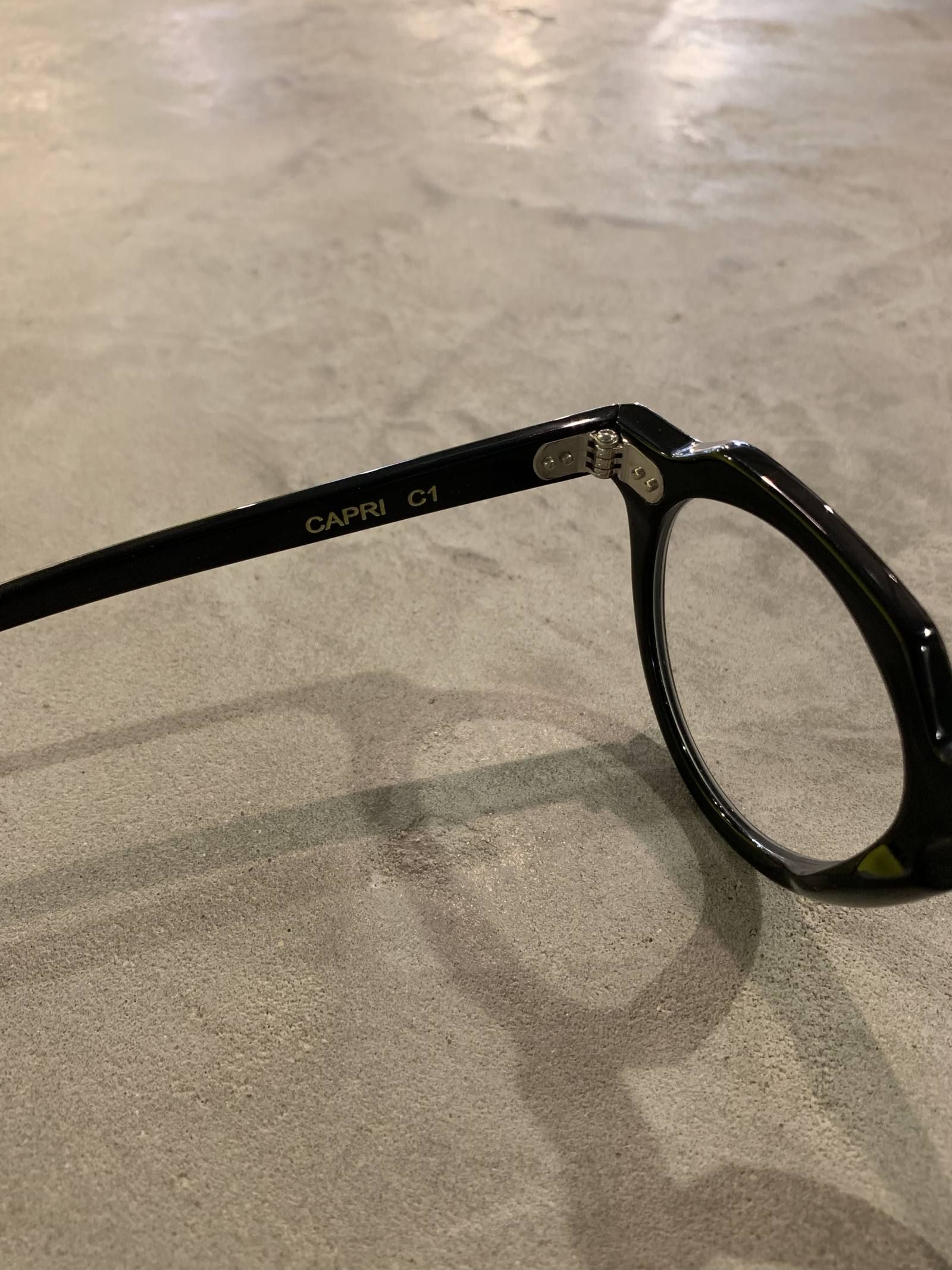 Capri Black/Clear
