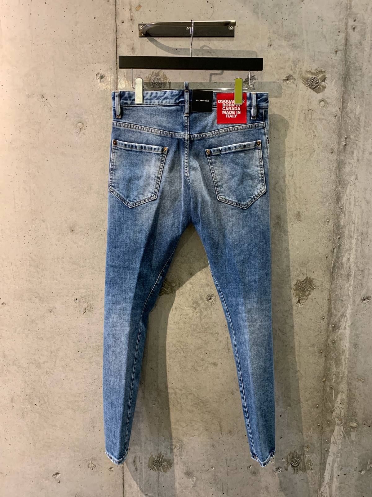 DSQUARED2 - S74LB0567(SEXY TWIST JEAN) | R and another