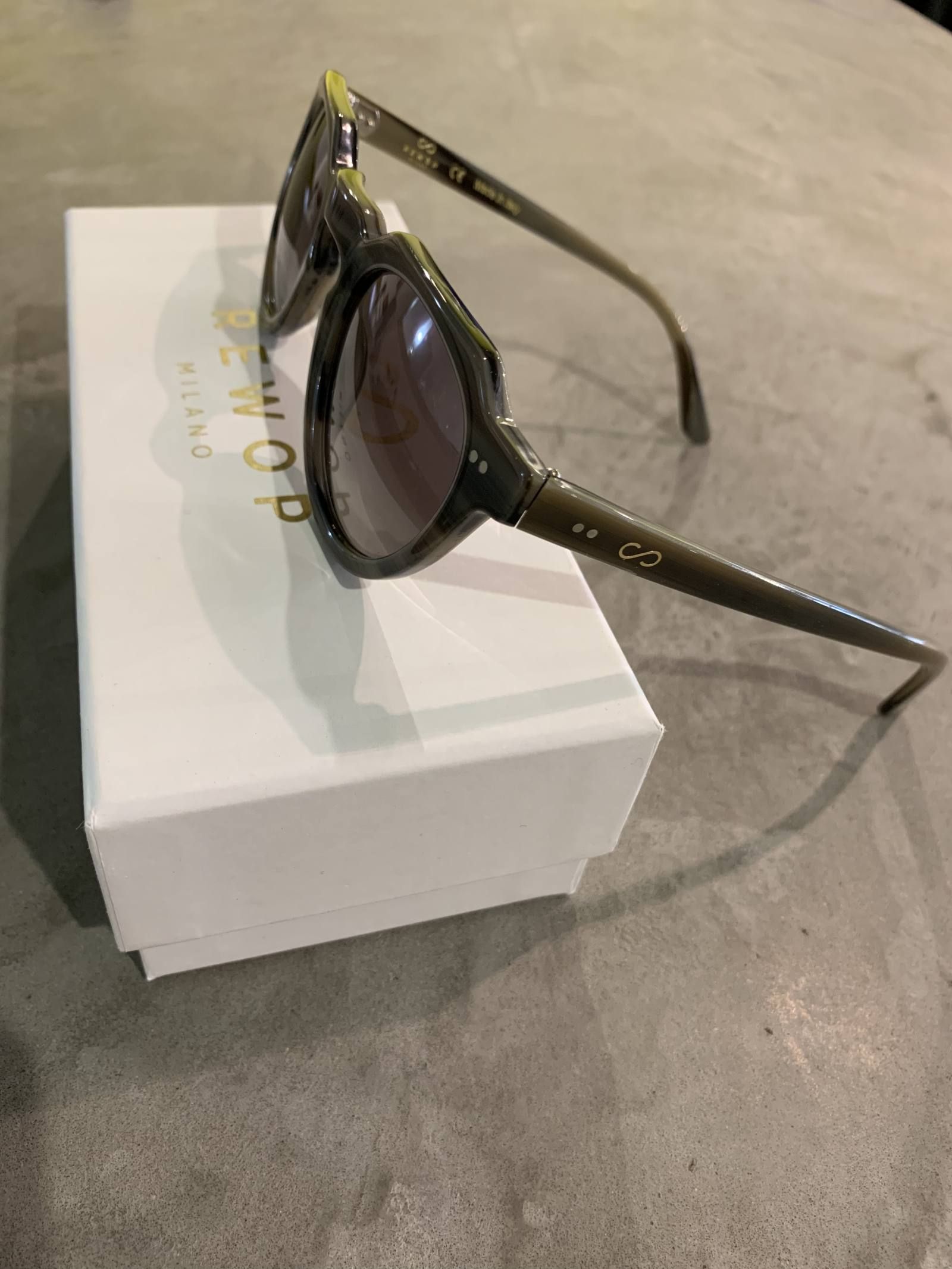 ★ REWOP MILANO リワップミラノ　サングラス　イタリア製 ☆ REWOP MILANO リワップミラノ サングラス イタリア製 - メルカリ