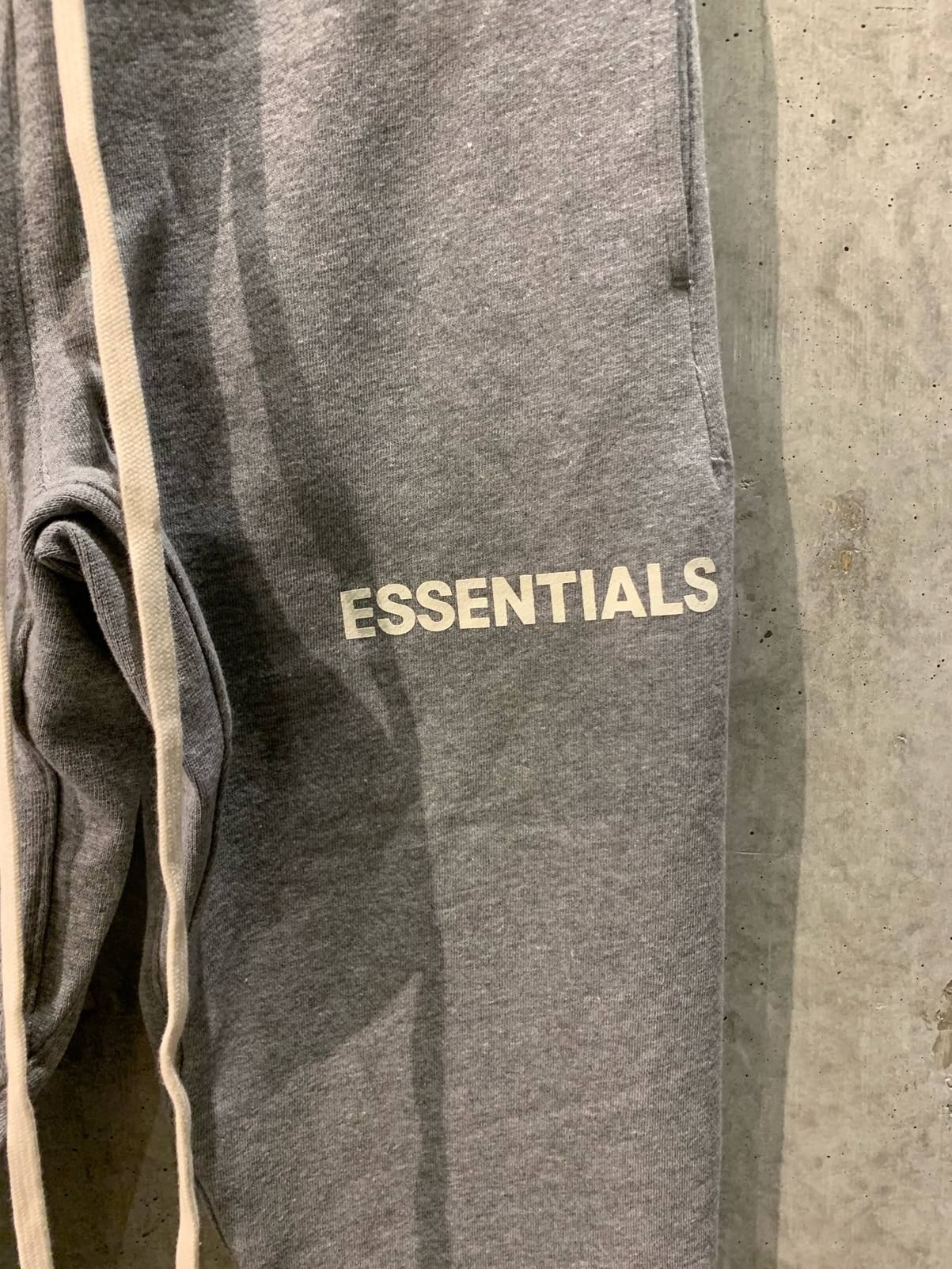FOG essentials SWEATPANTS(グレー)