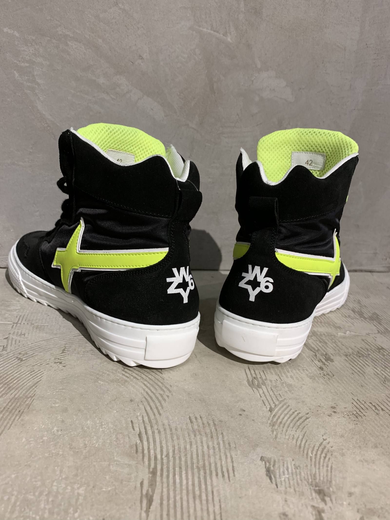 W6YZ-HI(black)
