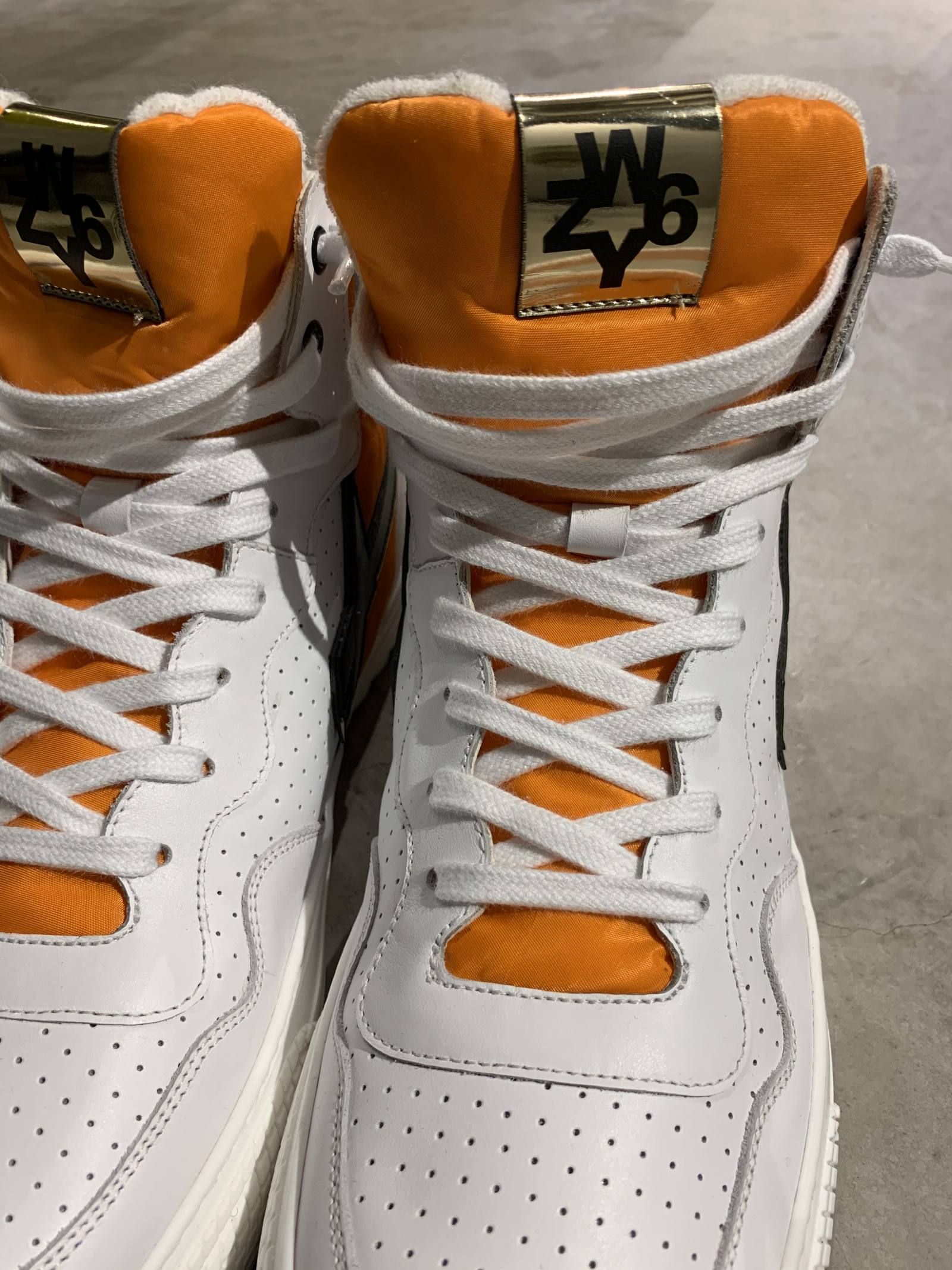 W6YZ-HI(WHITE-ORANGE)