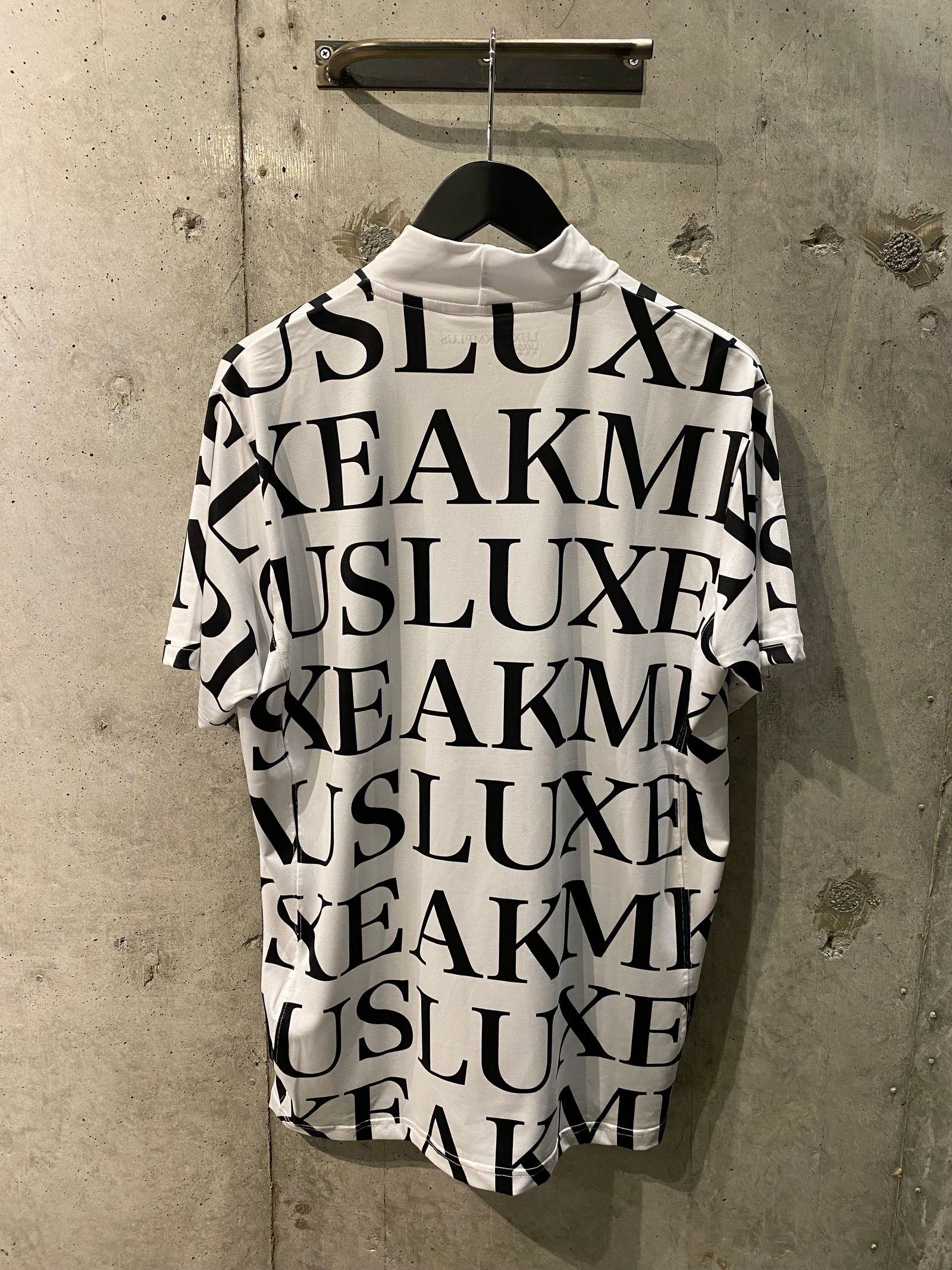 モックネックTシャツ総柄/WHITE