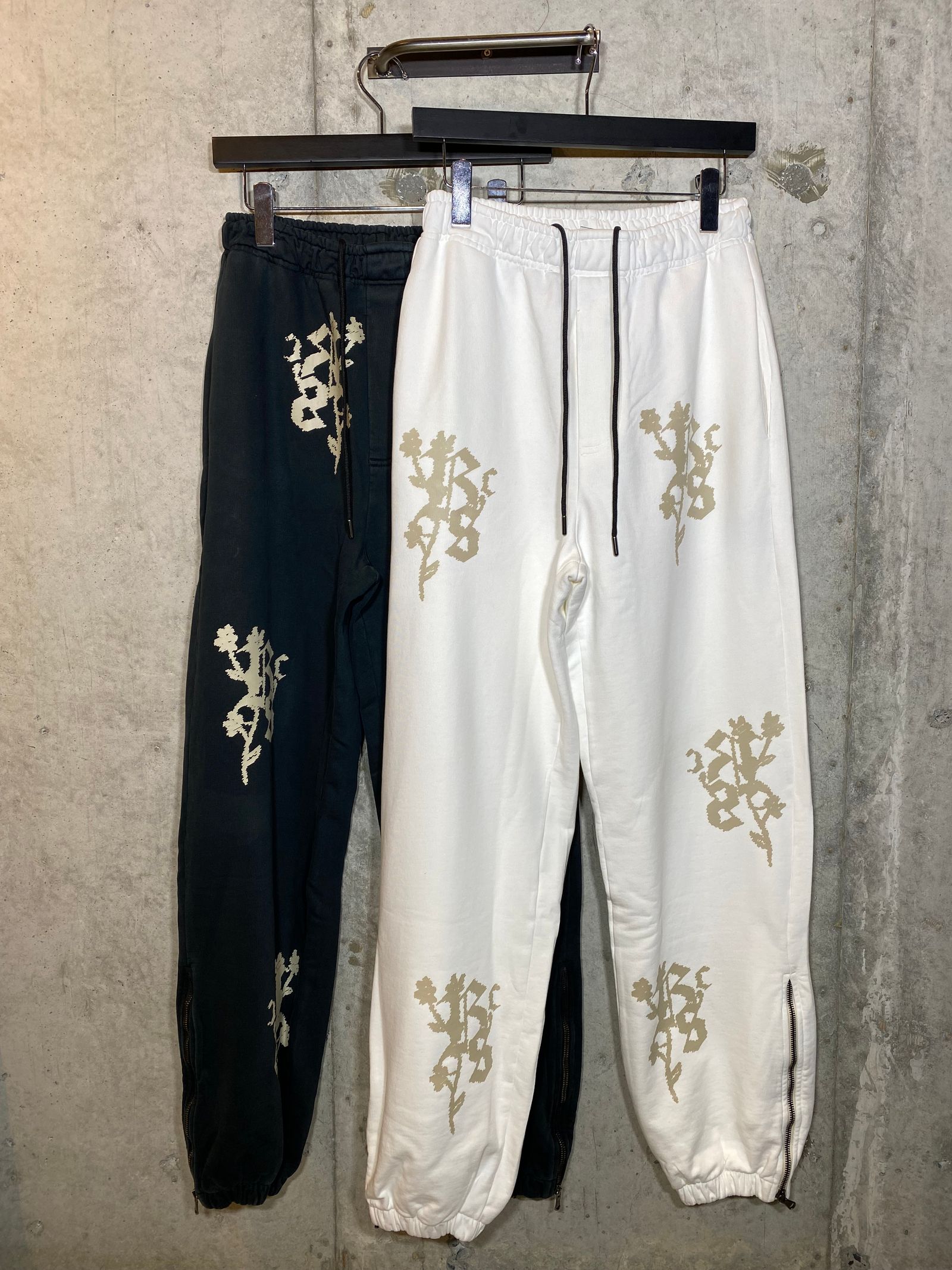 FLEECE ZIPPED PANTS/FLOWER WHITE