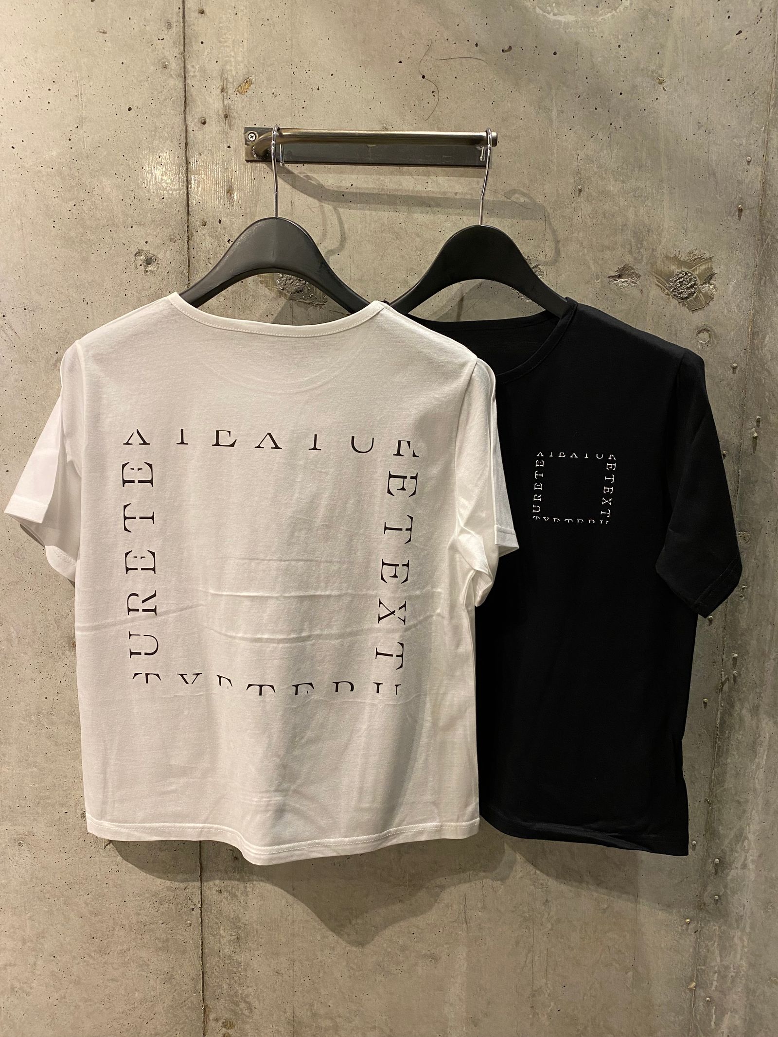 TEE/white
