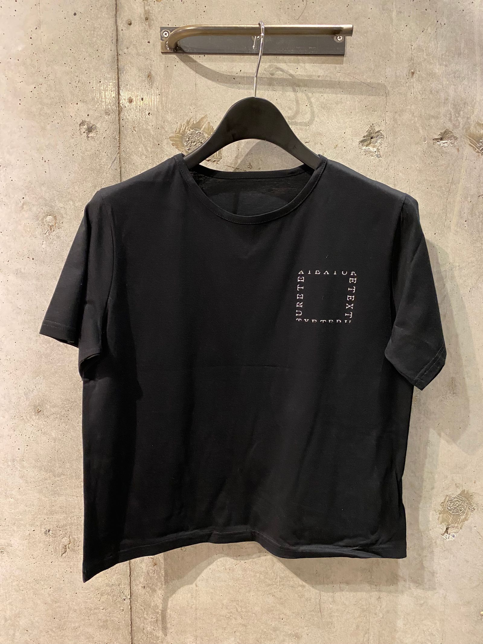 TEE/black