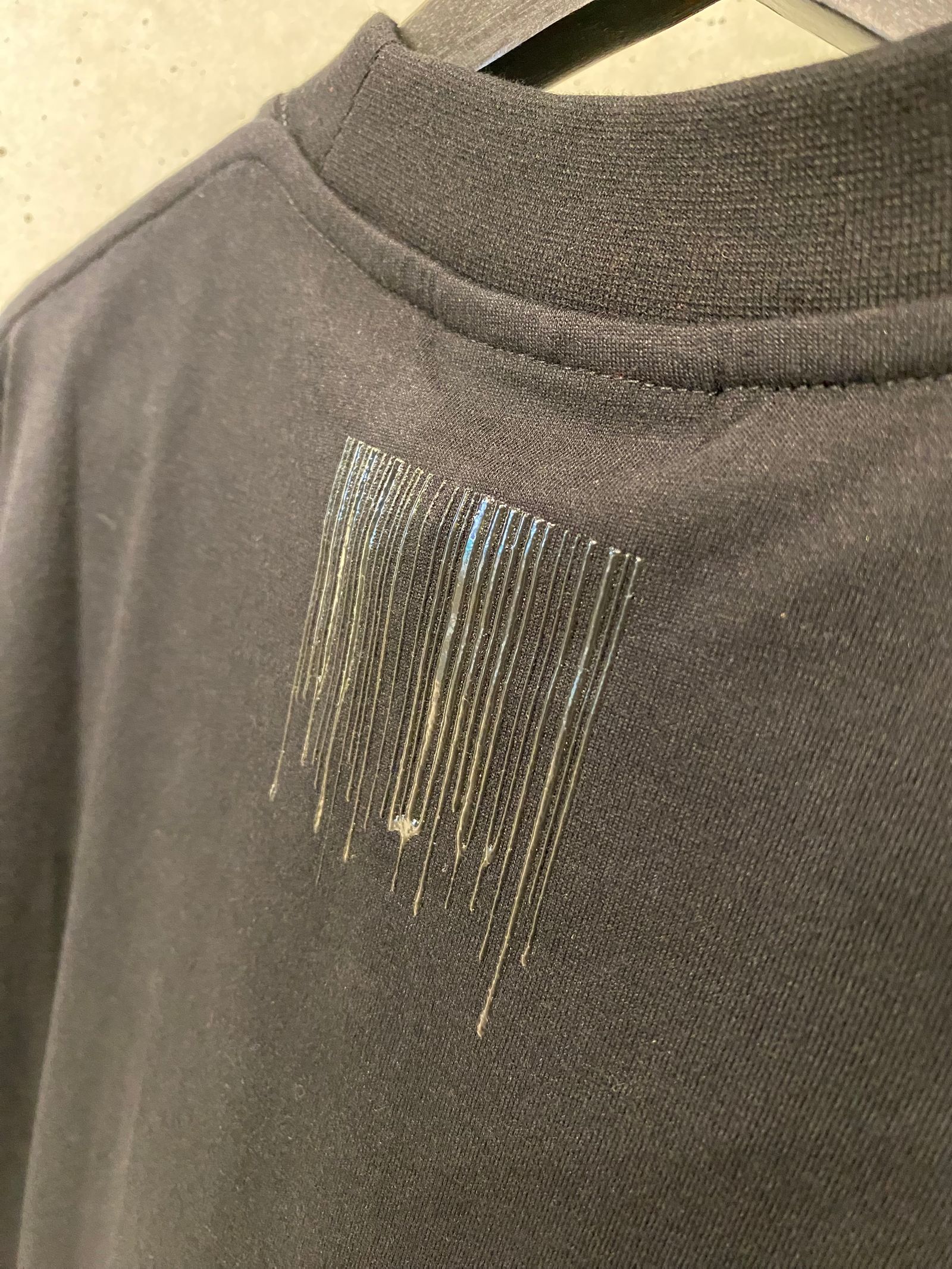 Dripping Barcode / Black