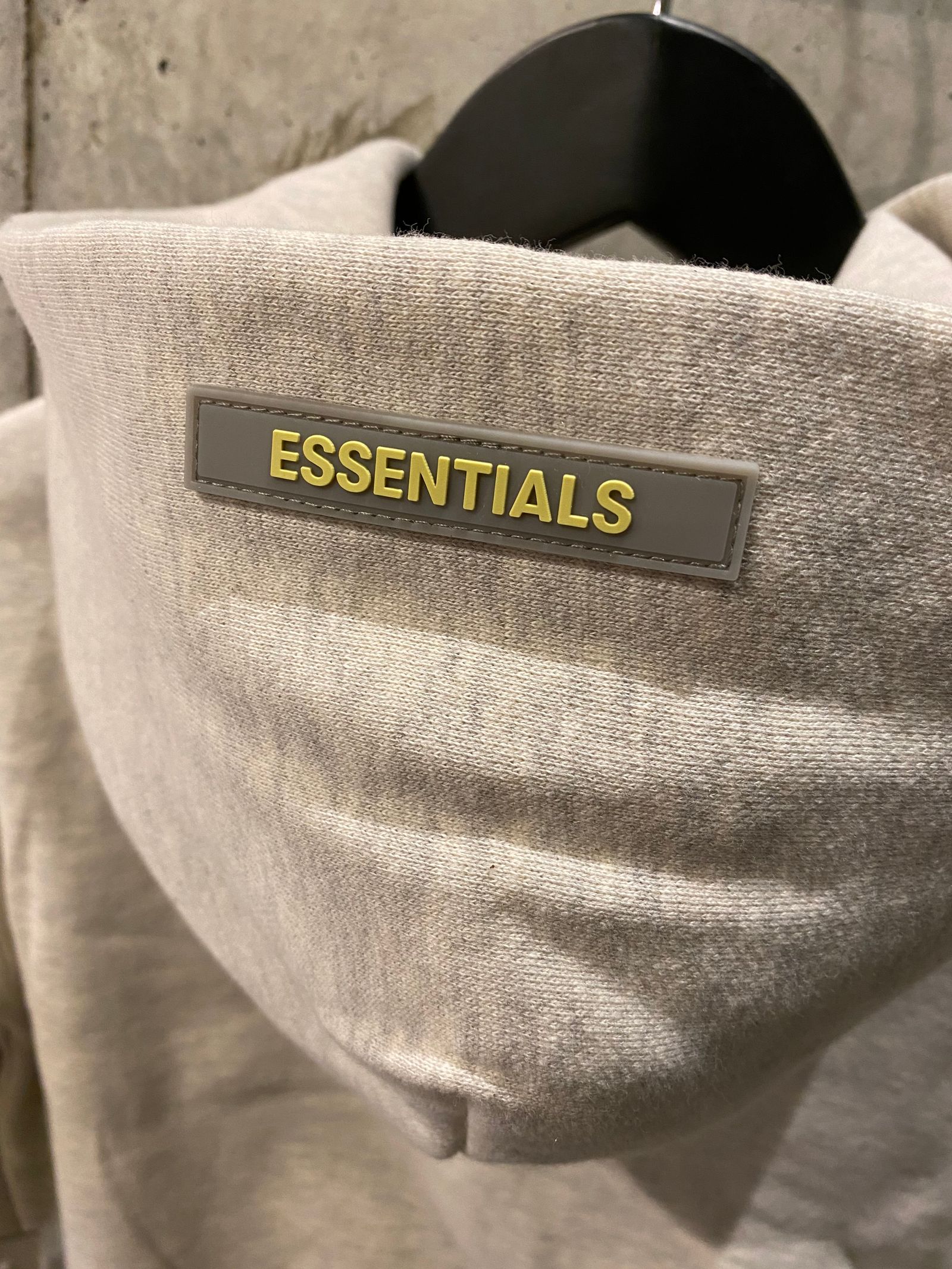 FOG ESSENTIALS PULLOVER HOODIE (KIDS)/OATMEAL