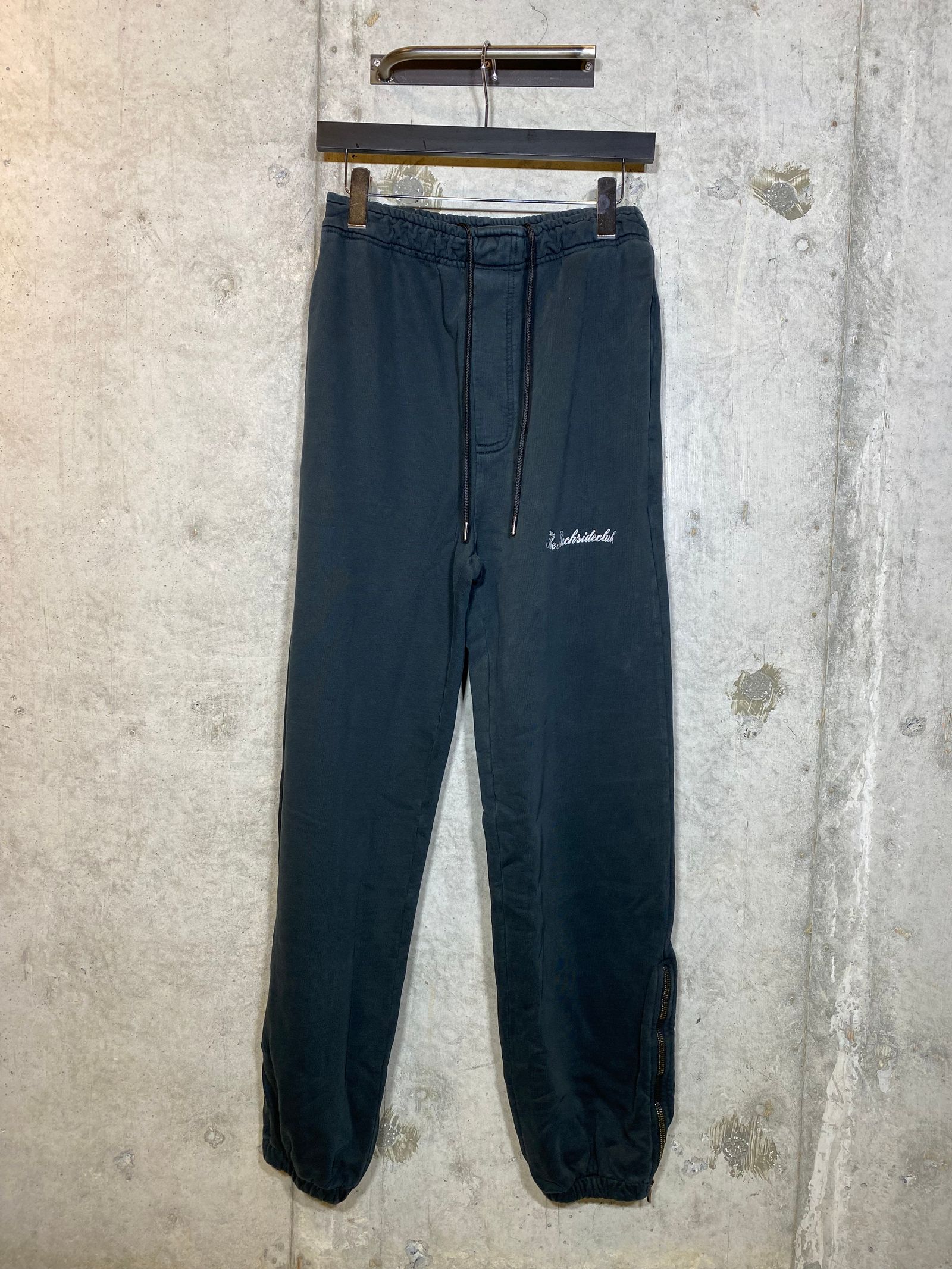 FLEECE ZIPPED PANTS/EMBROY BLACK