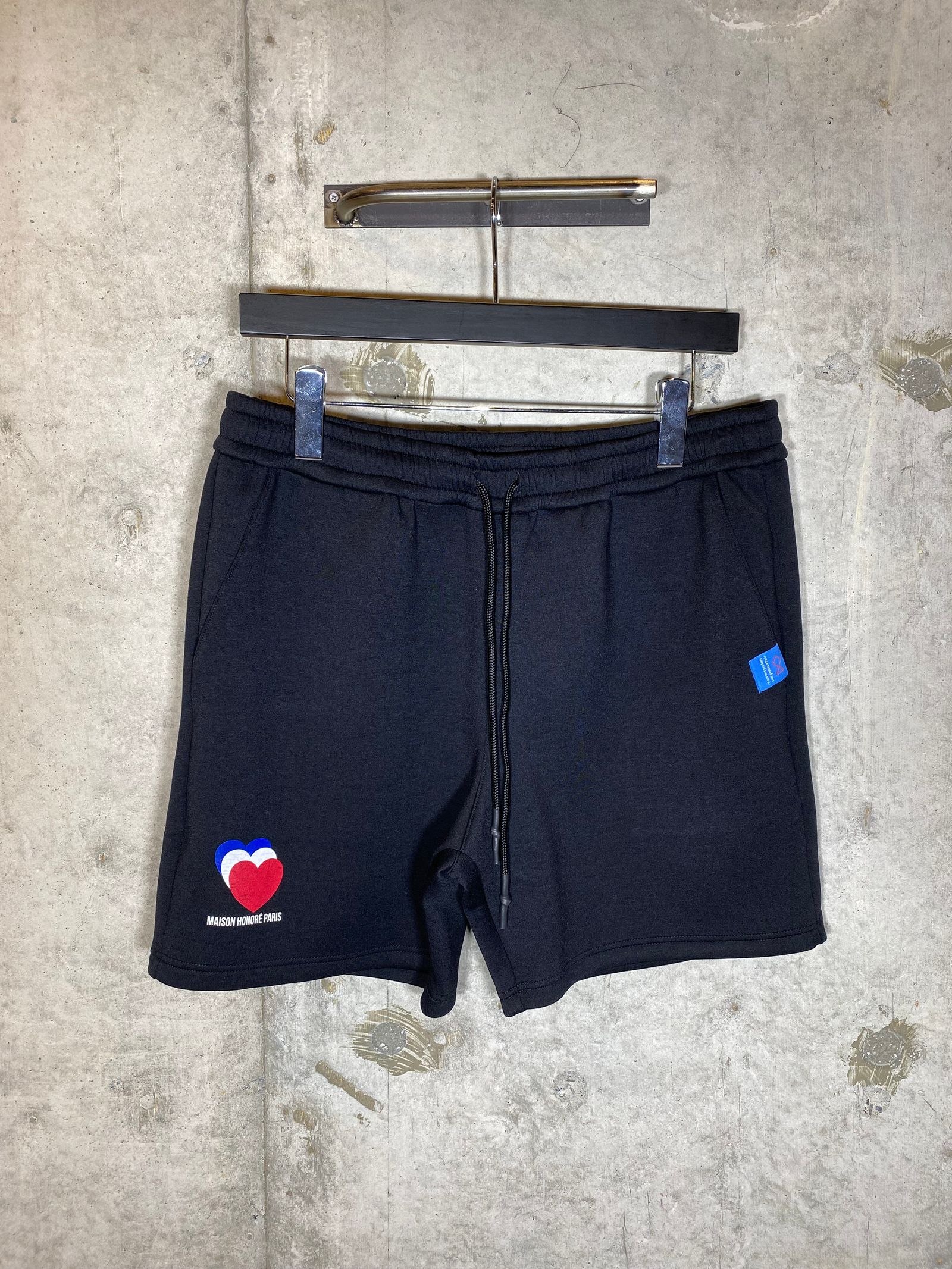 Raphael Cardboard Half Pants / Black