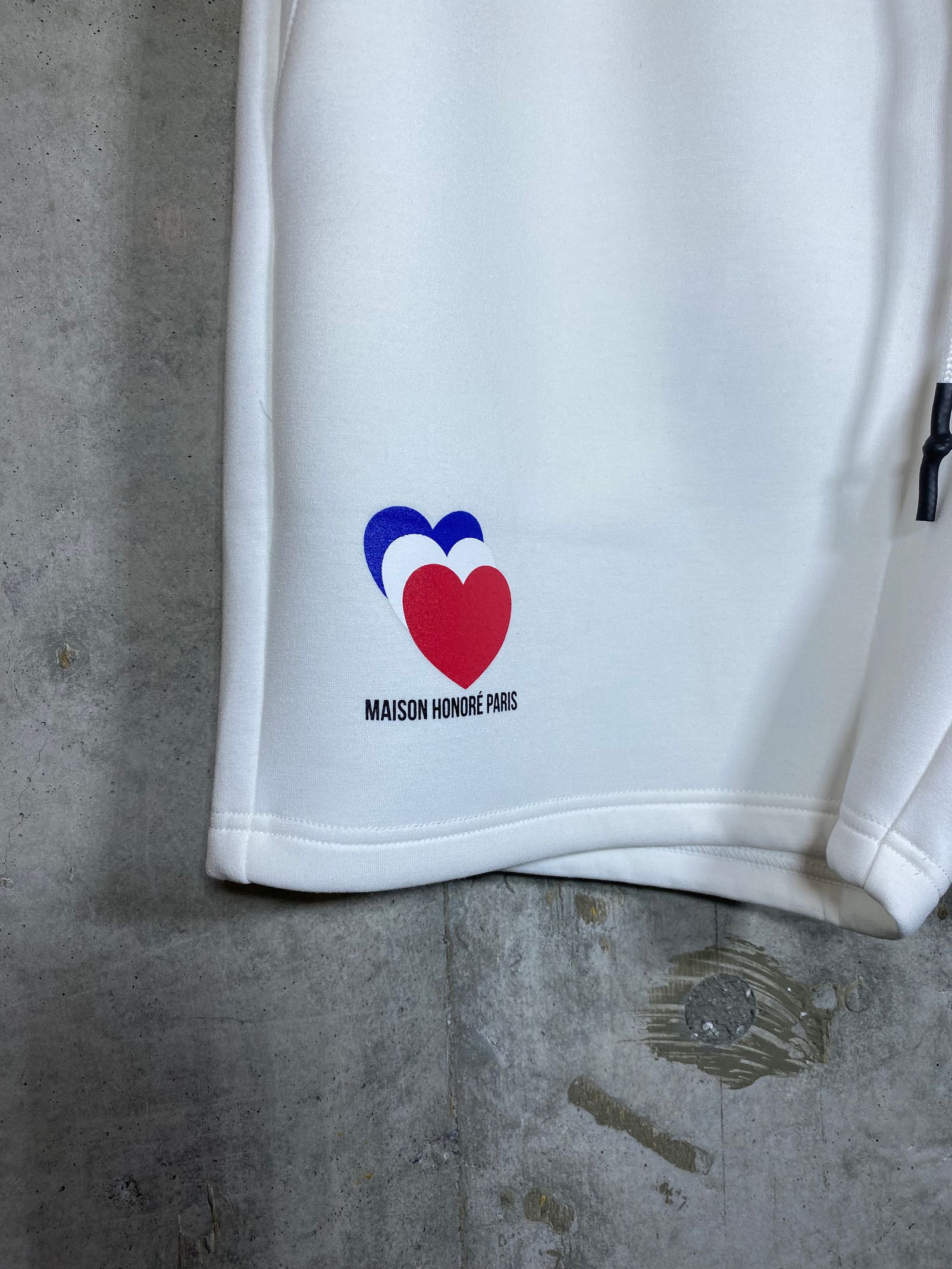 Raphael Cardboard Half Pants / White