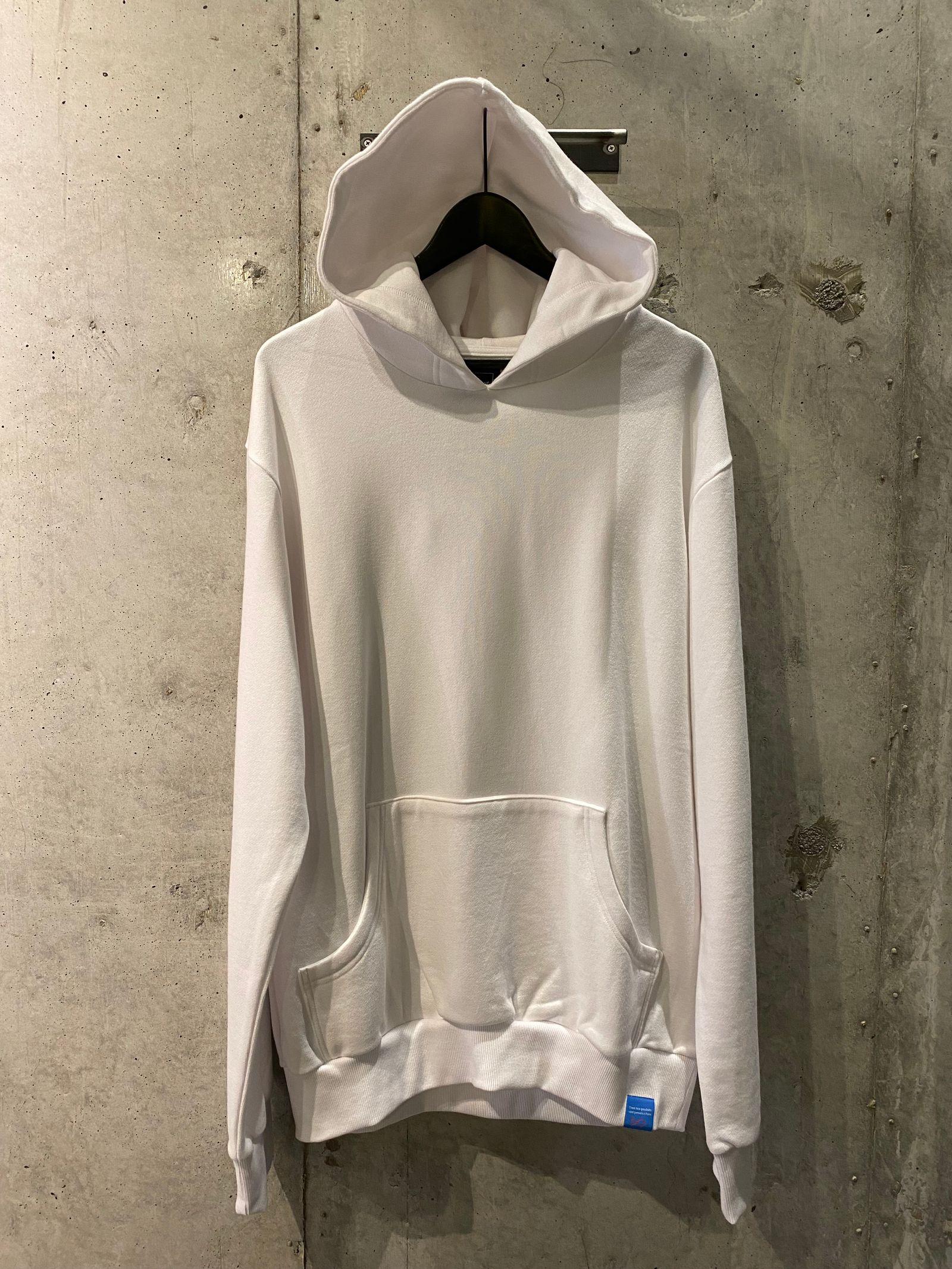 FOODIE/white×black
